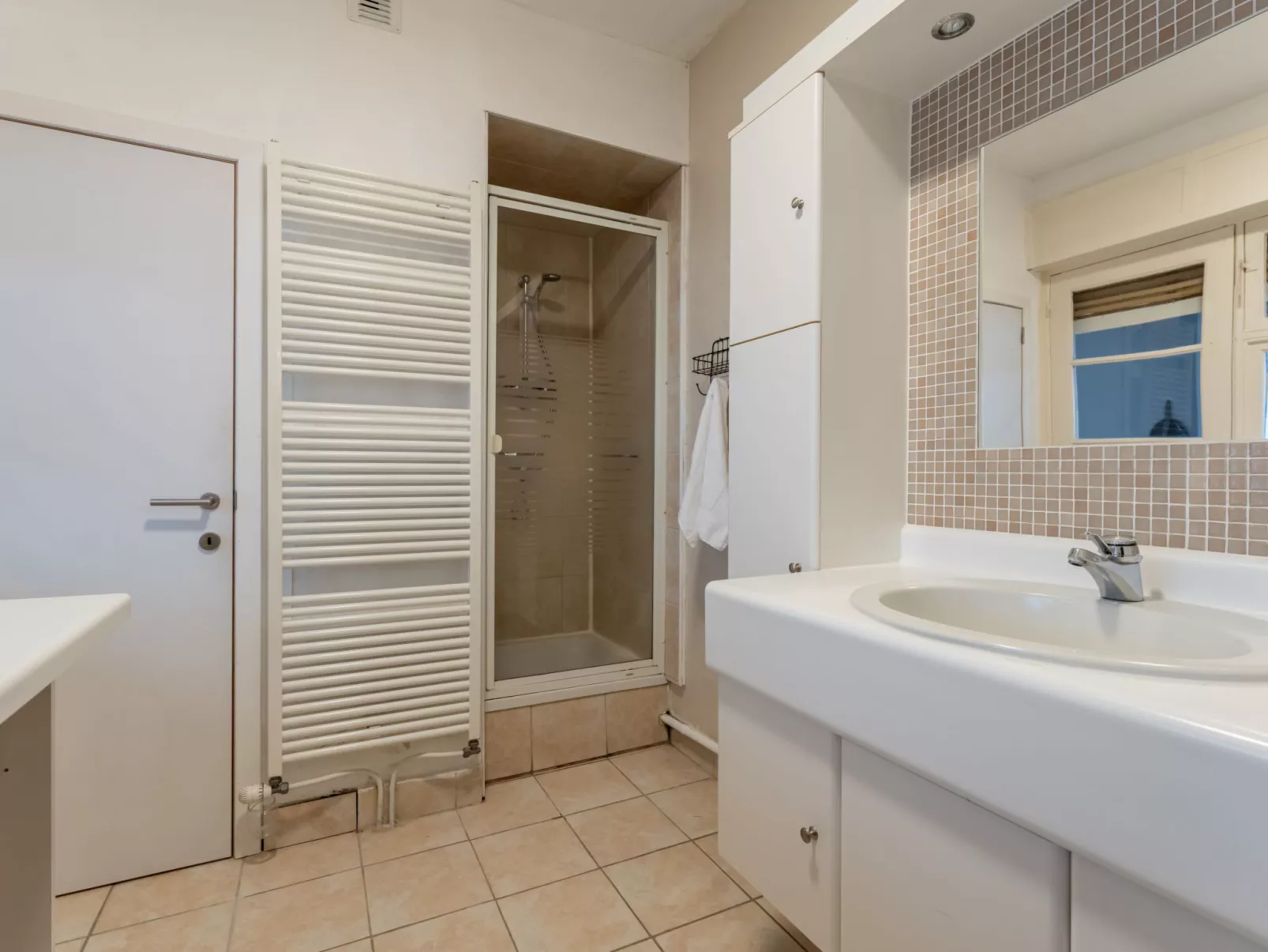 Cozy casa Ostend with terrace-Binnen