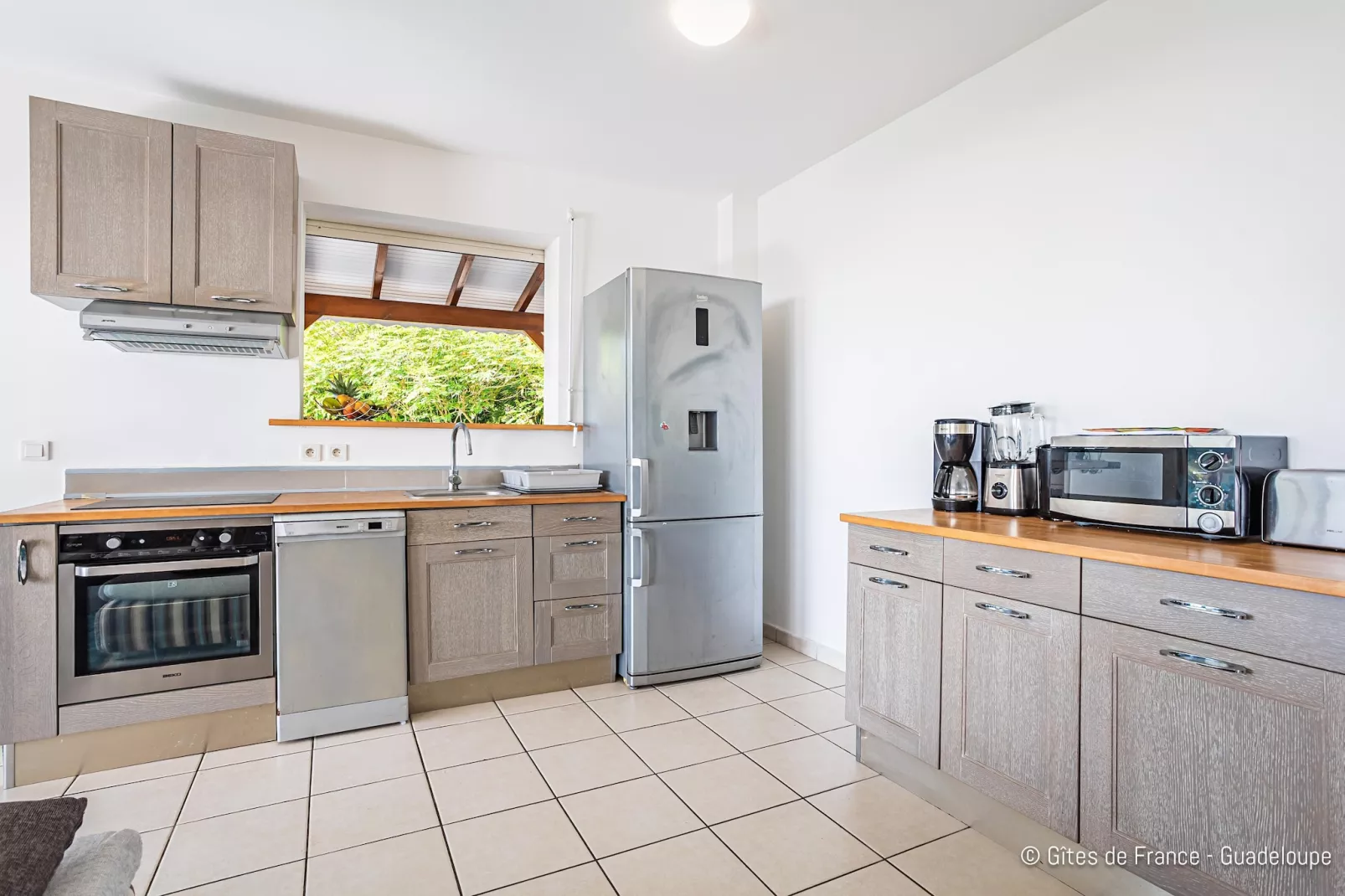 Paradise Bay Villa standing avec vue sur mer Non Remboursable-Keuken