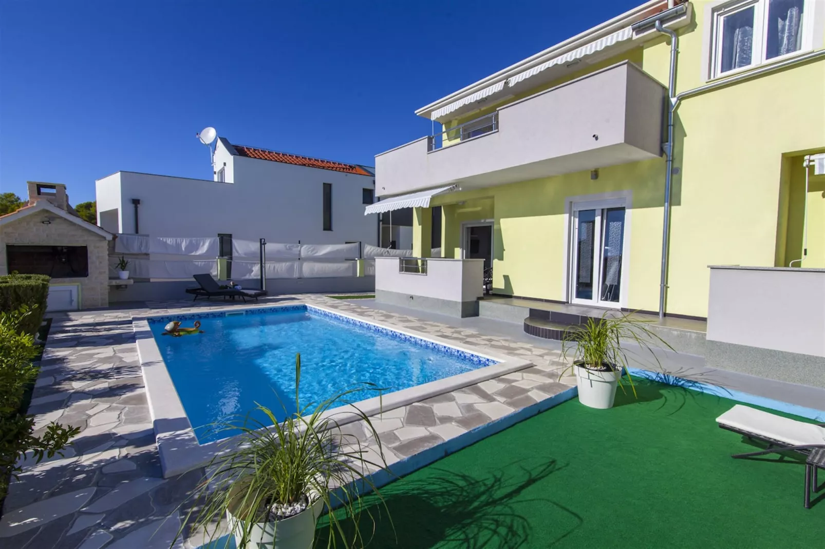 Sea view Villa Brodarica-Zwembad