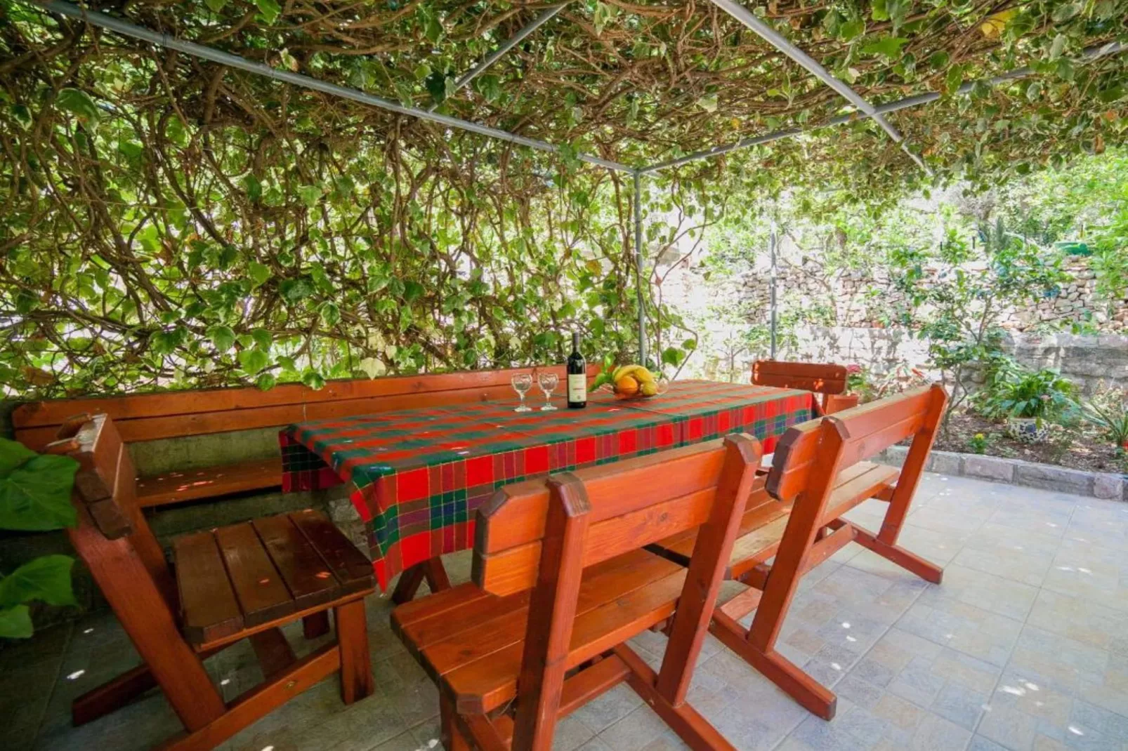 Petrovac Serenity Stay Near the Beach - Standard Double Room 2-Tuinen zomer