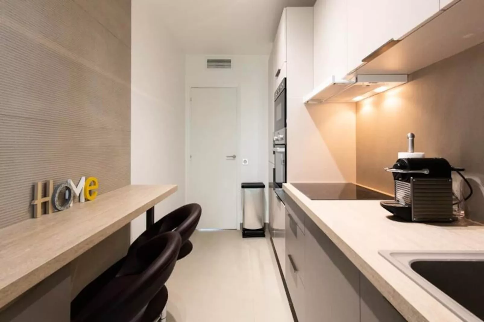 Résidence 3p Traversant &agrave; 2 Min Des Plages, Parking Priv&eacute;-Niet-getagd