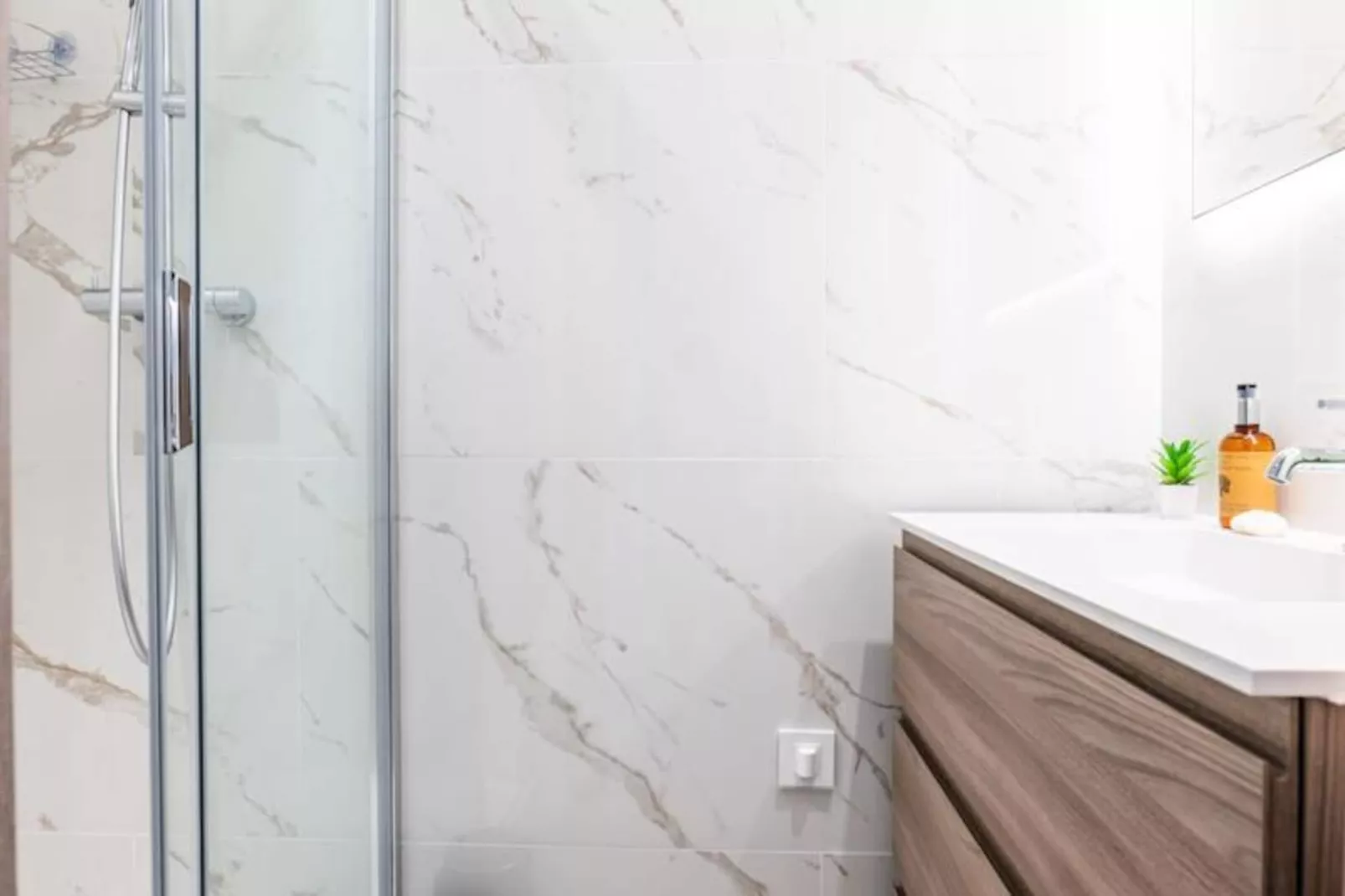 Résidence Rare ! Rez-de-jardin 10 Minutes &agrave; Pied Du Centre-Niet-getagd