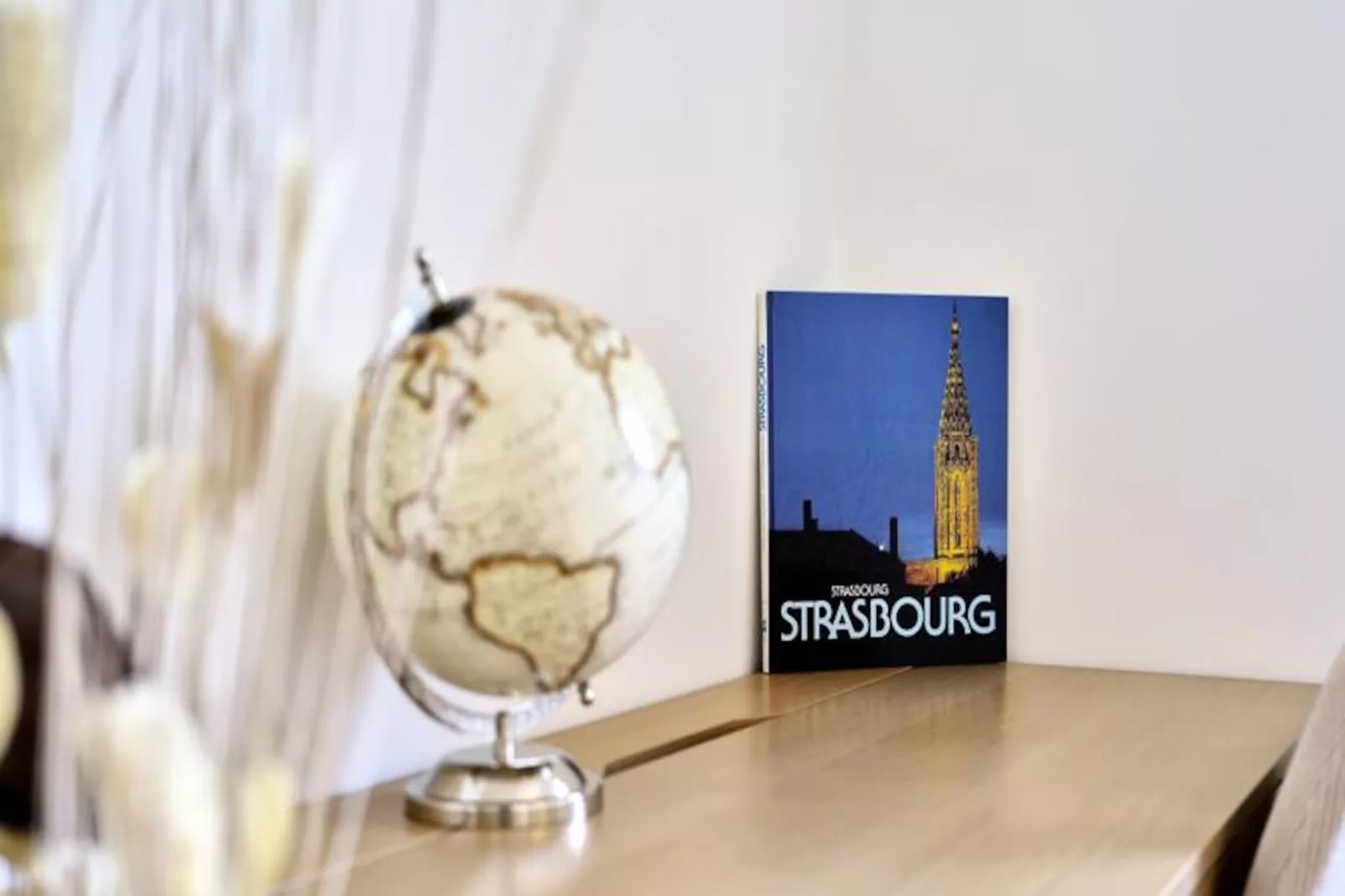 Dans Les &eacute;toiles - 2 Chambres Proche Centre Ville Avec Parking Inclus-Niet-getagd