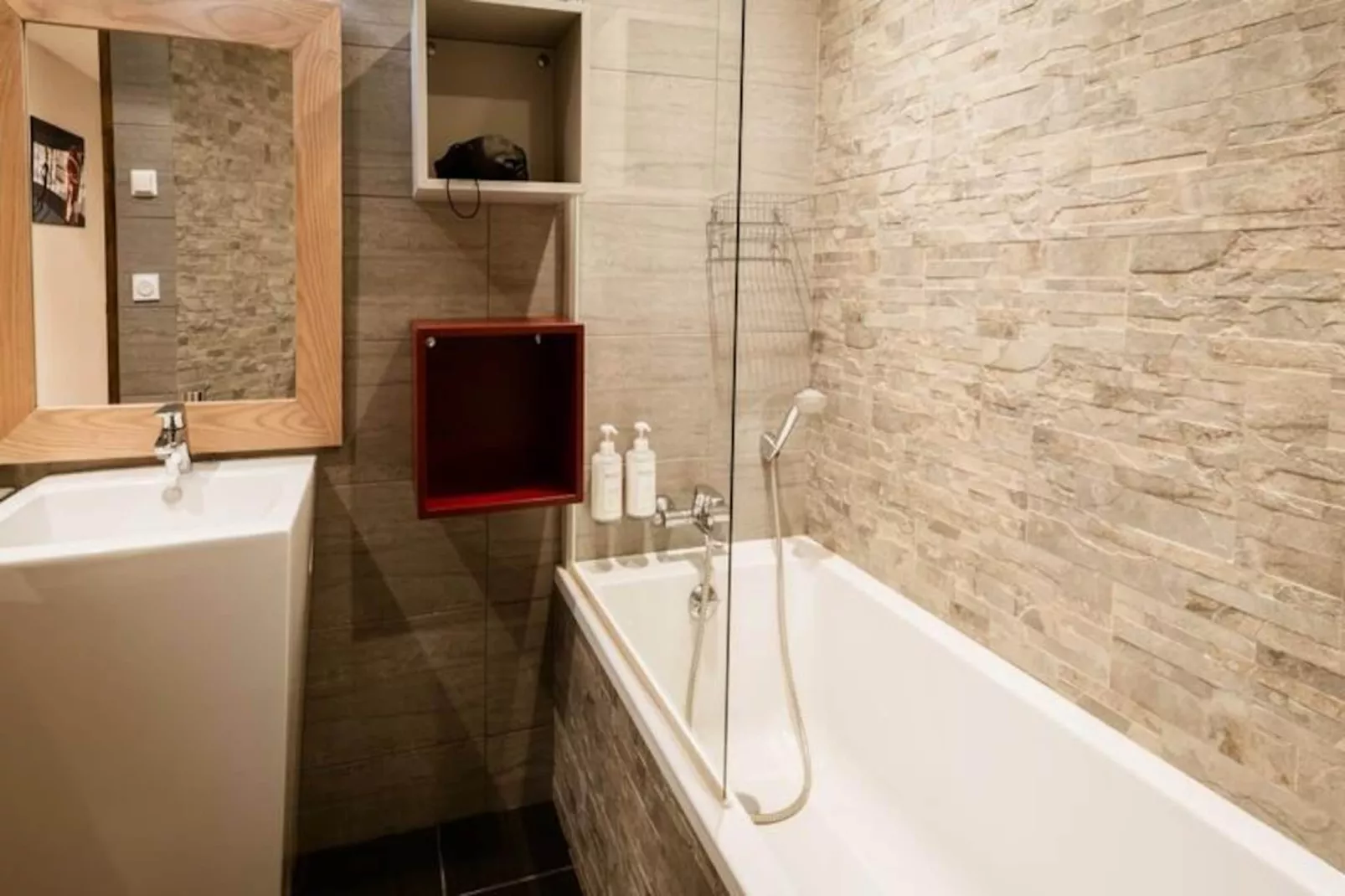 Les Chalets D'adrien-Niet-getagd