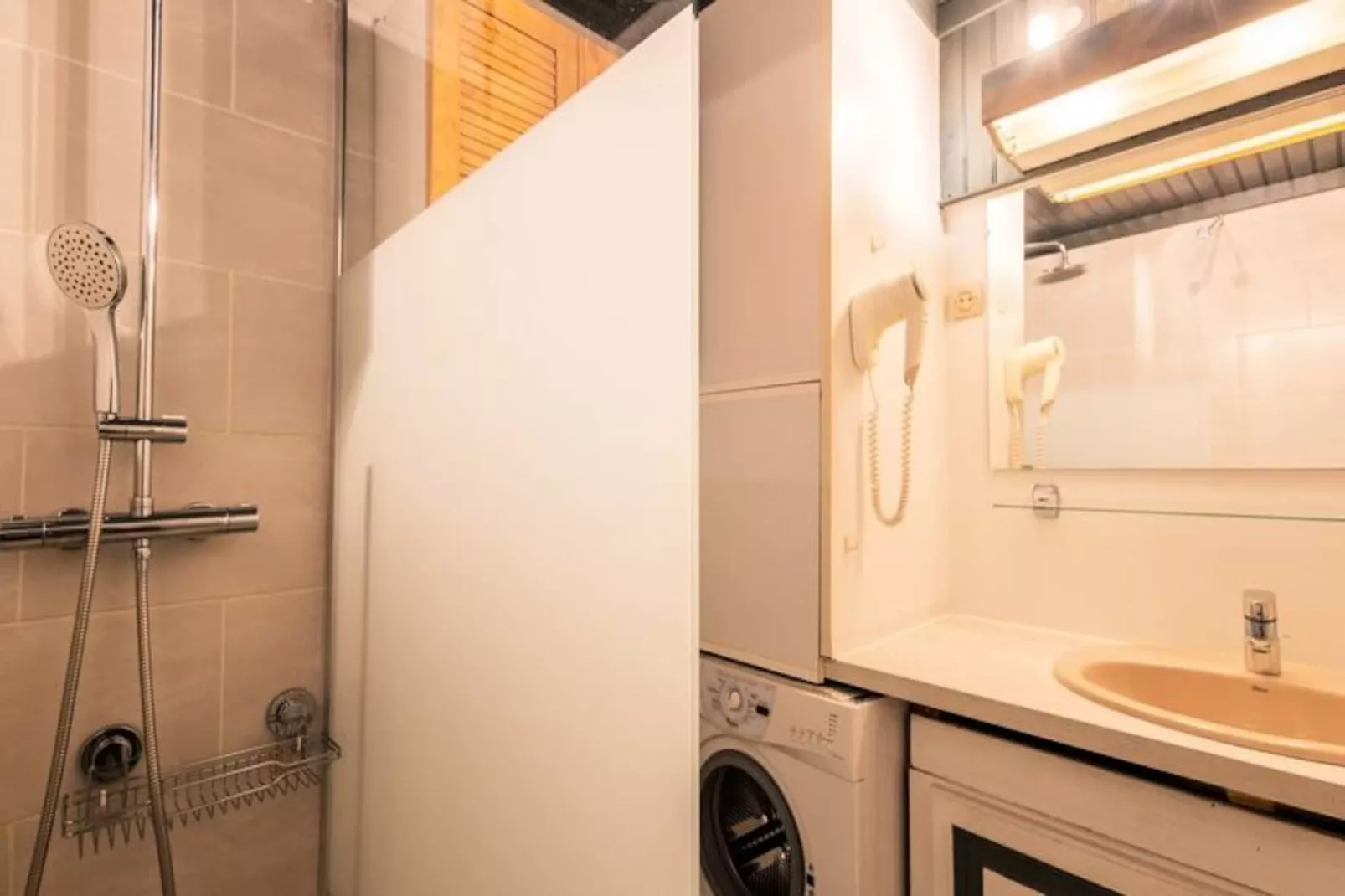 Résidence Royal Neige-Niet-getagd