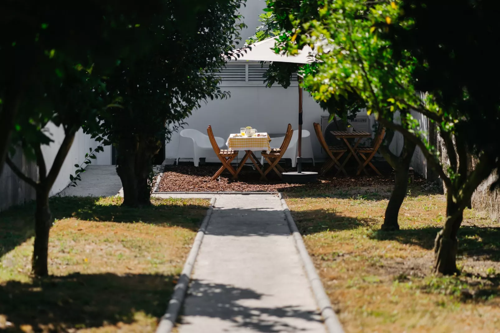 Feel Corporate Housing Marquês VI-Tuinen zomer