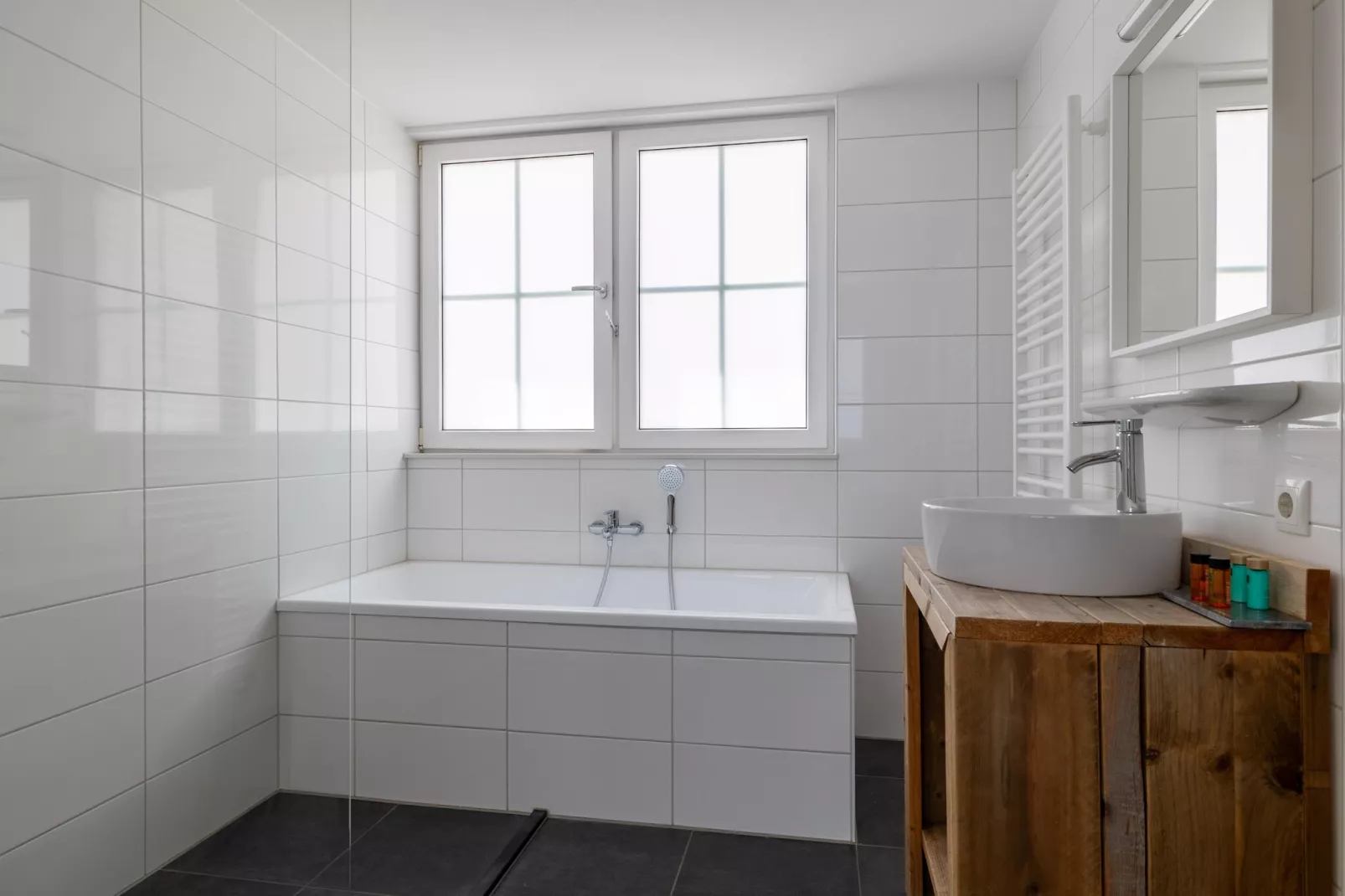 Appartement Kaapduinseweg 13 Dishoek 13D luxe 6p sauna-Badkamer