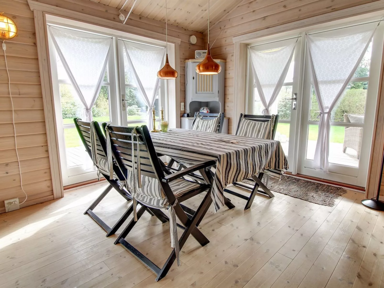 "Eia" - 500m from the sea-Binnen