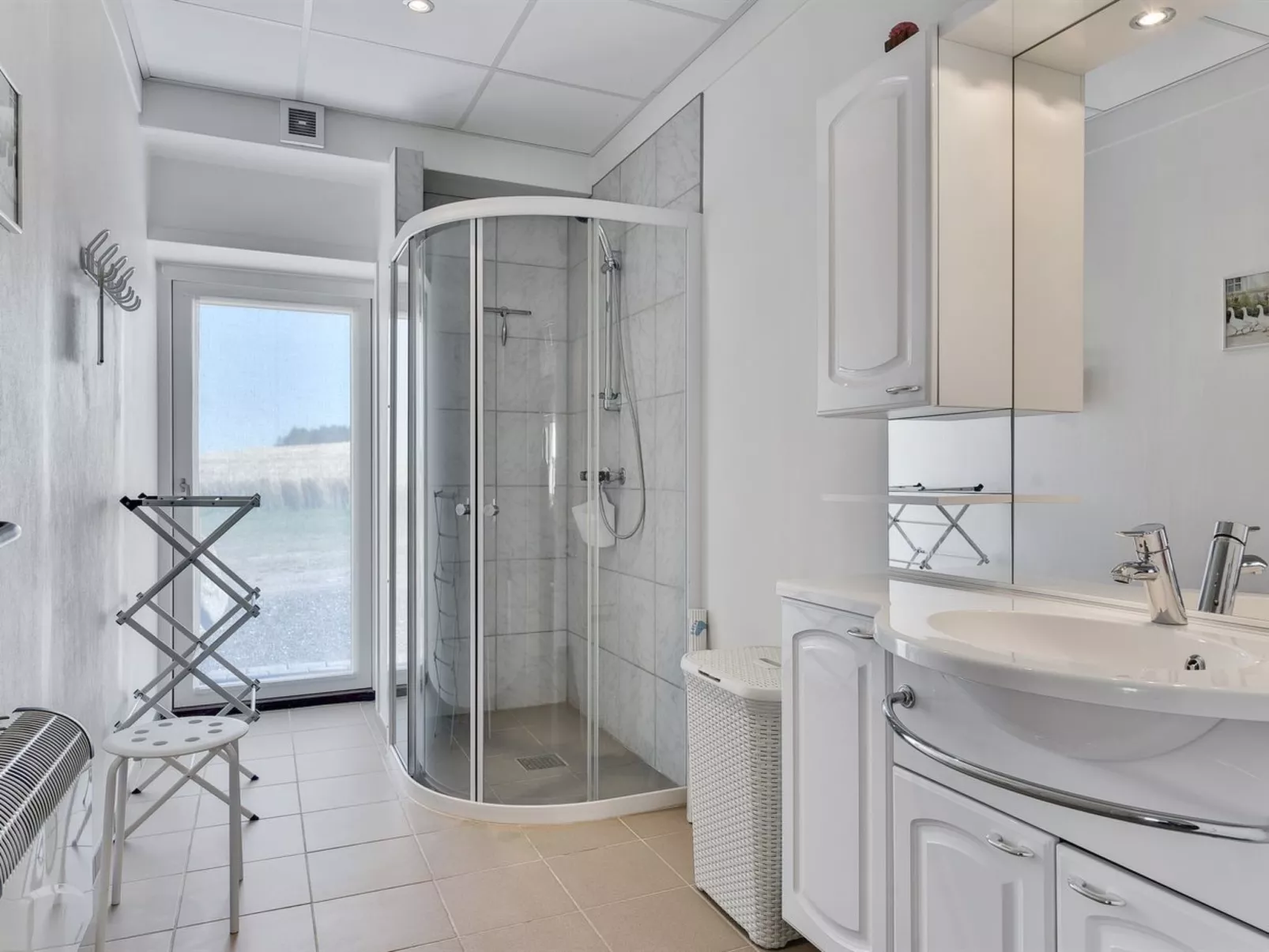 "Haralde" - 2.5km from the sea-Binnen