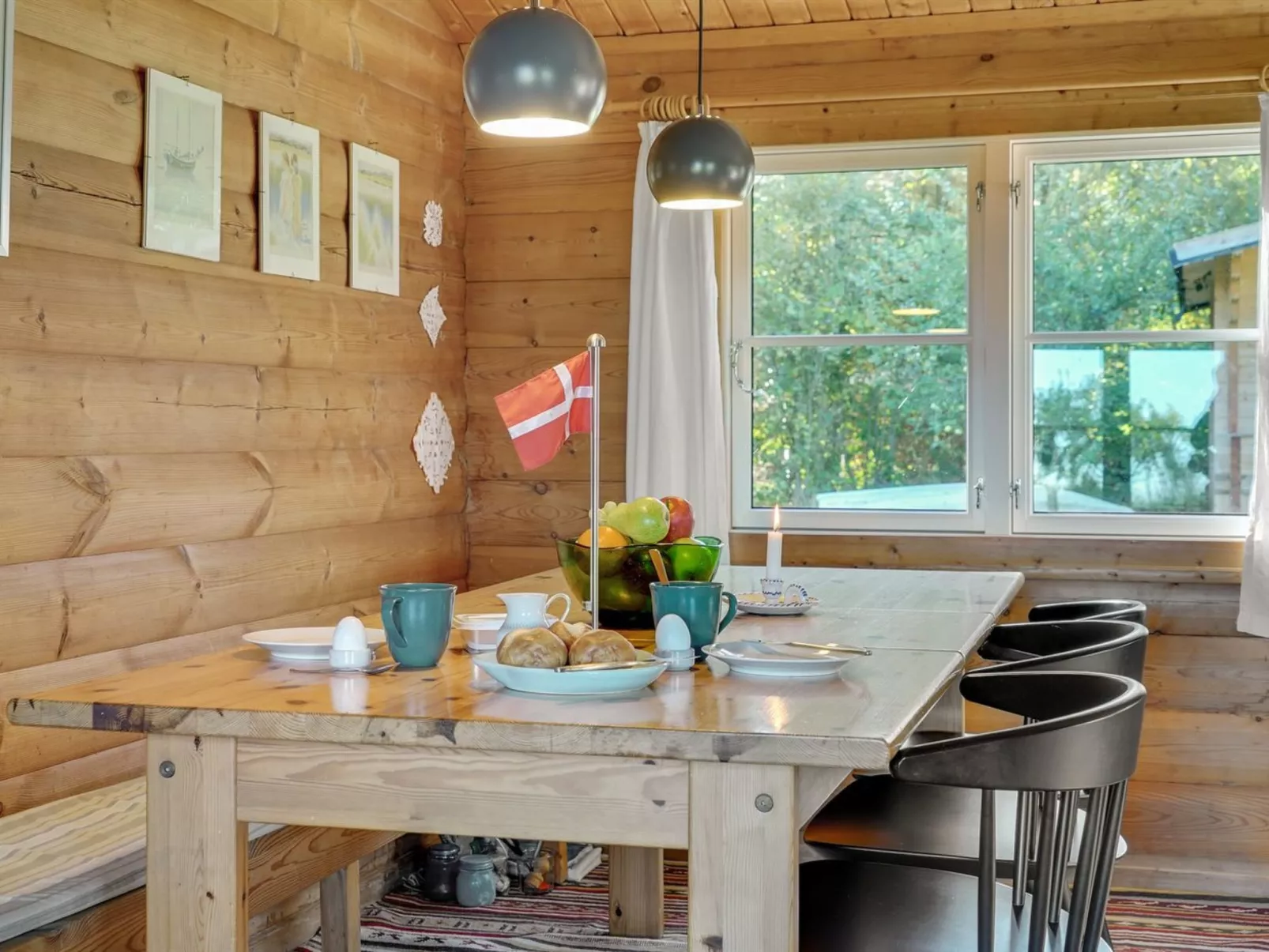 "Thrine" - 100m to the fjord-Binnen