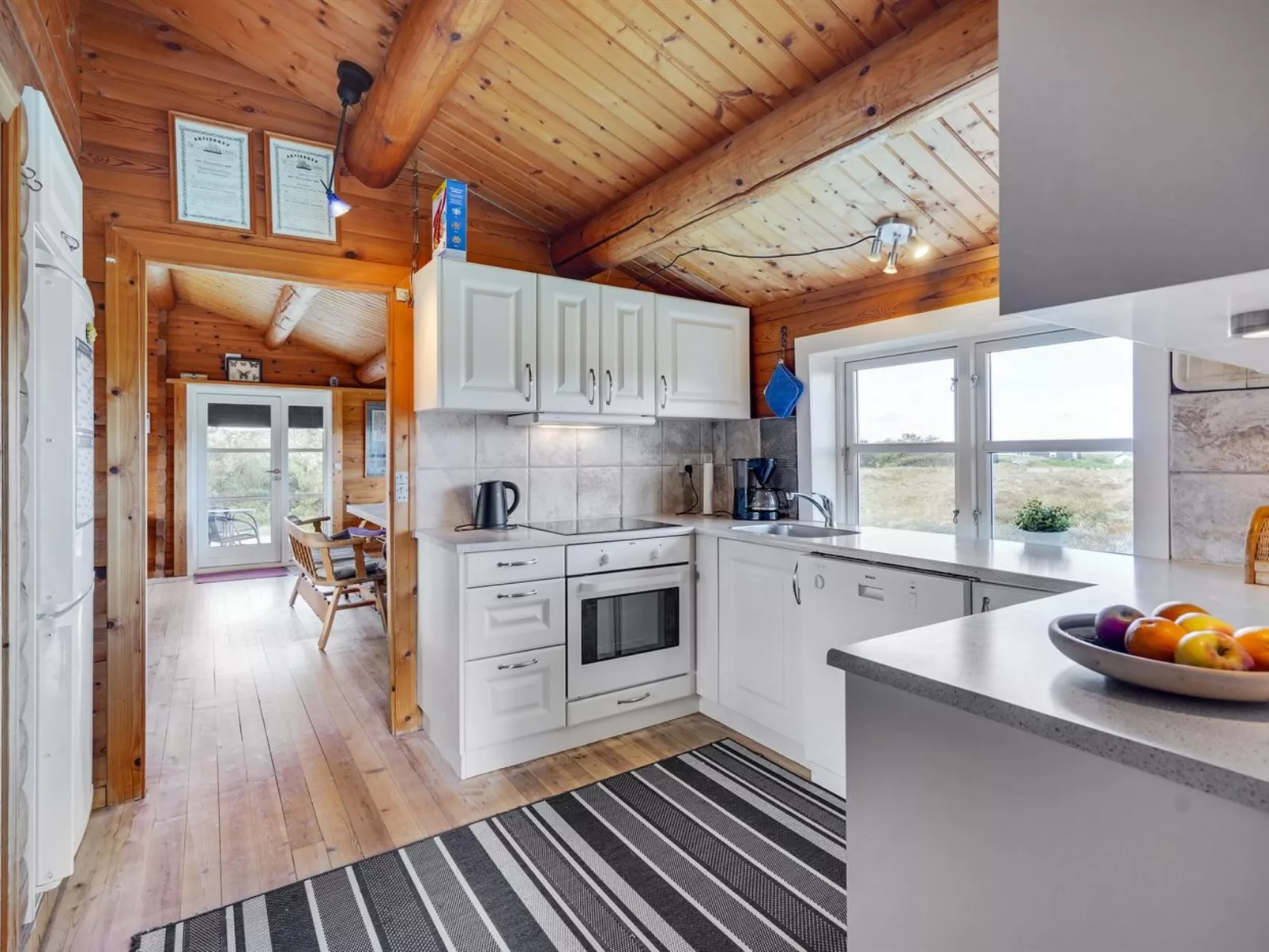 "Anton" - 1.5km from the sea-Binnen