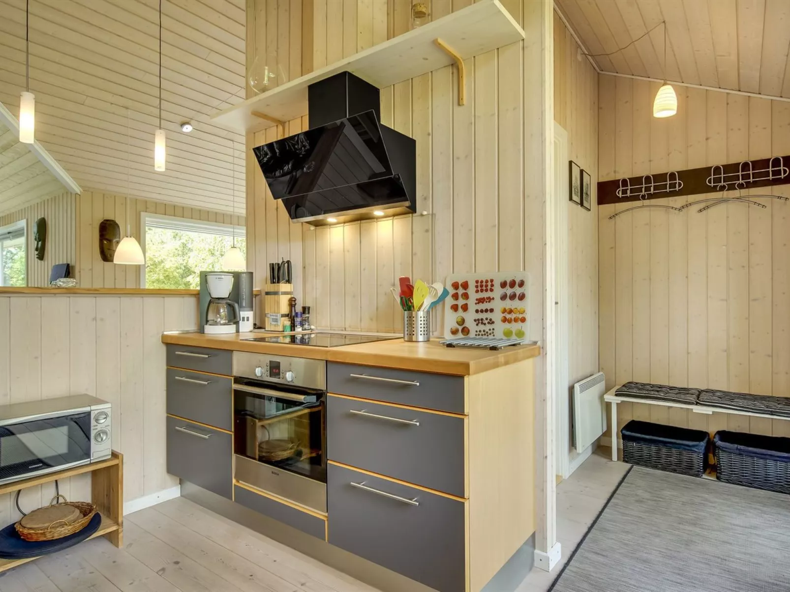 "Anemone" - 700m from the sea-Binnen