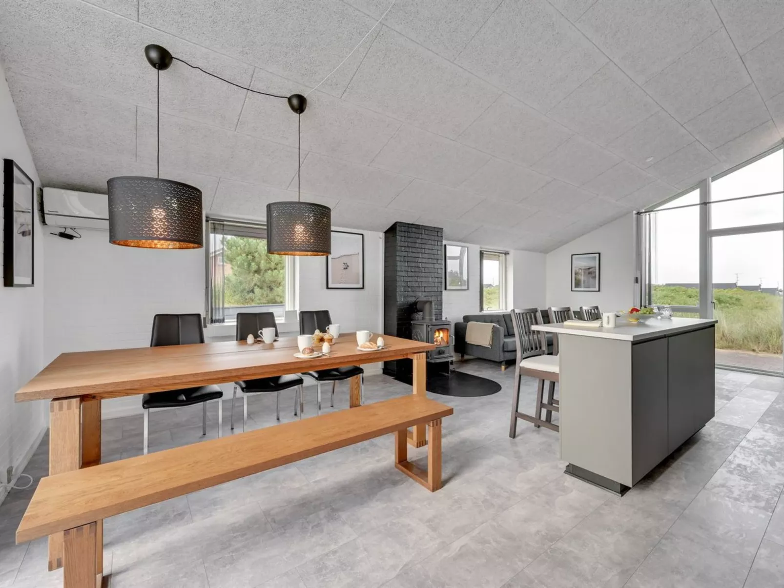 "Mert" - 1.2km from the sea-Binnen