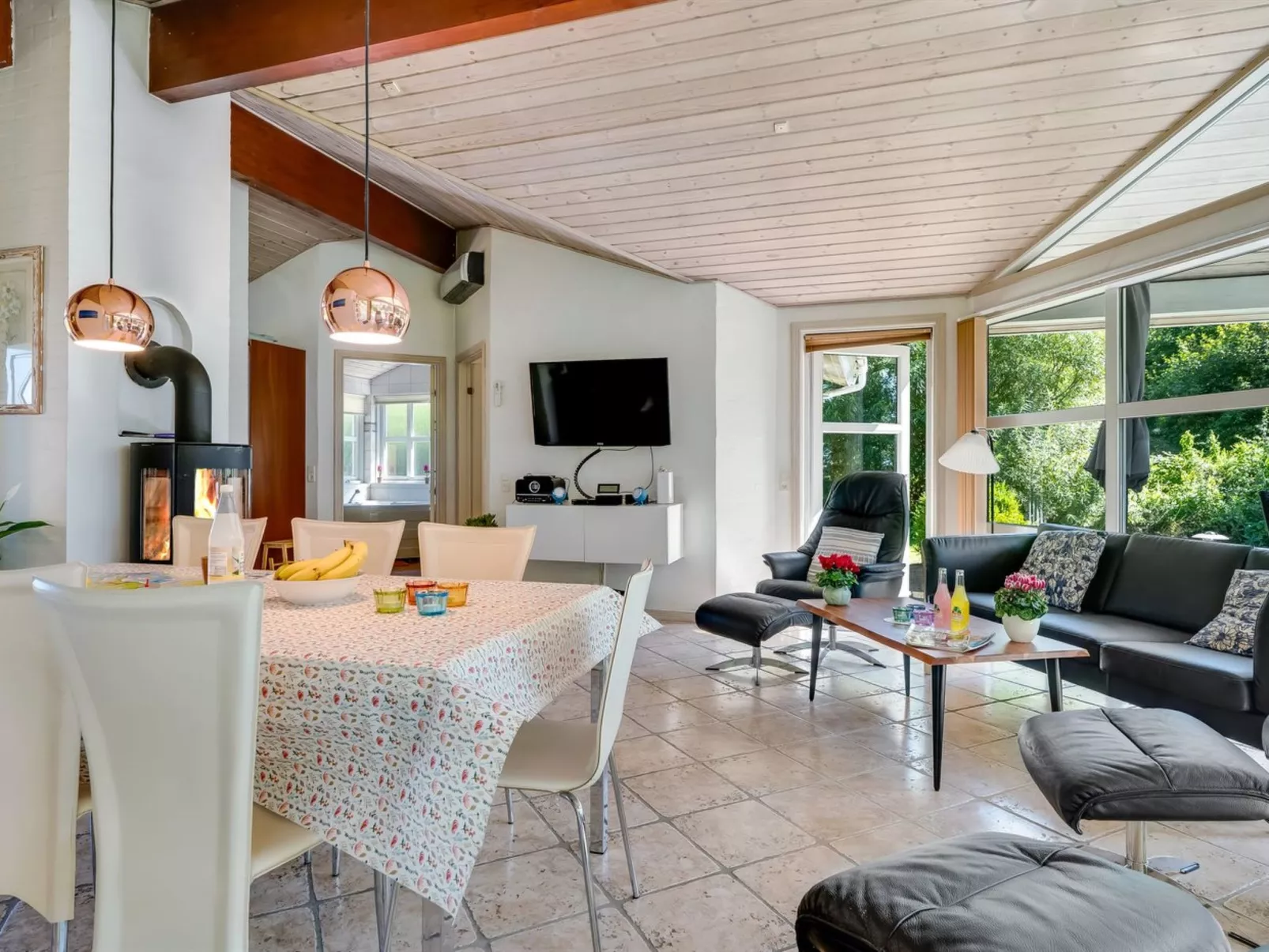 "Bina" - 1.9km from the sea-Binnen