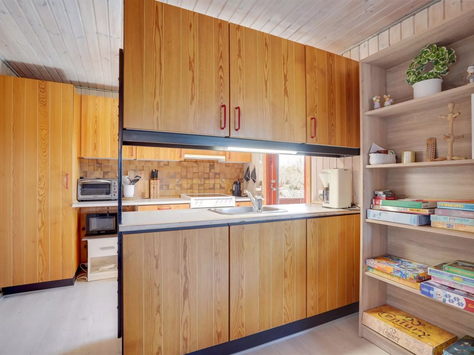 "Eljene" - 750m from the sea-Binnen