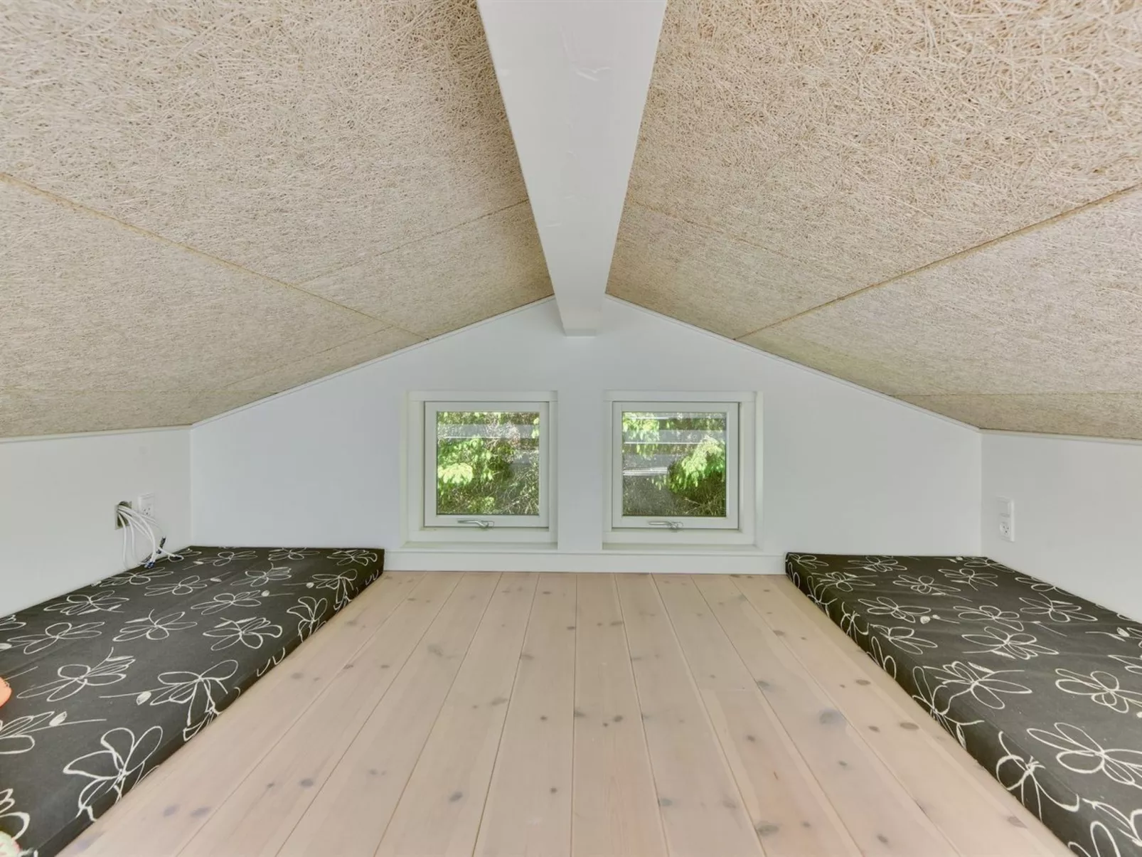 "Elena" - 800m to the fjord-Binnen