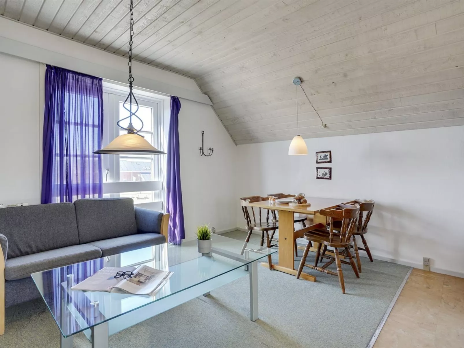 "Otto" - 2.3km from the sea - Binnen