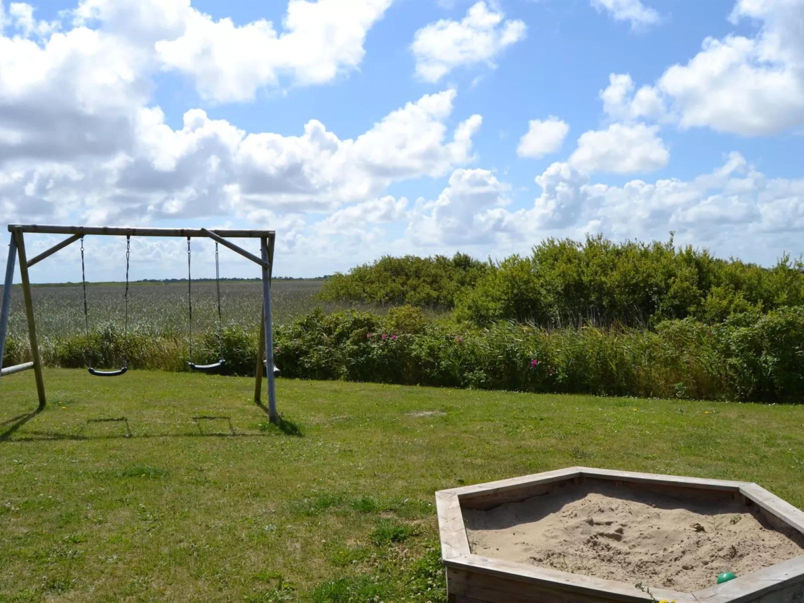 "Arnkil" - 700m from the sea-Buiten