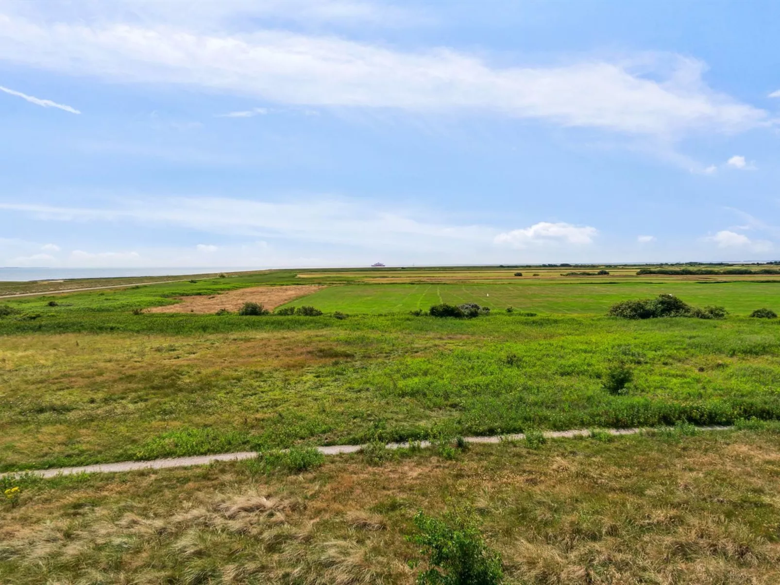 "Ønd" - 2.5km from the sea-Buiten