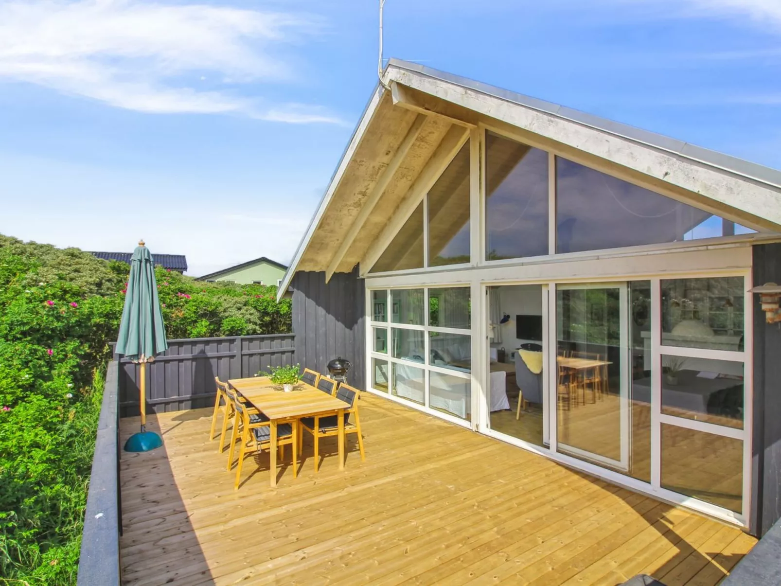 "Harry" - 100m from the sea-Buiten