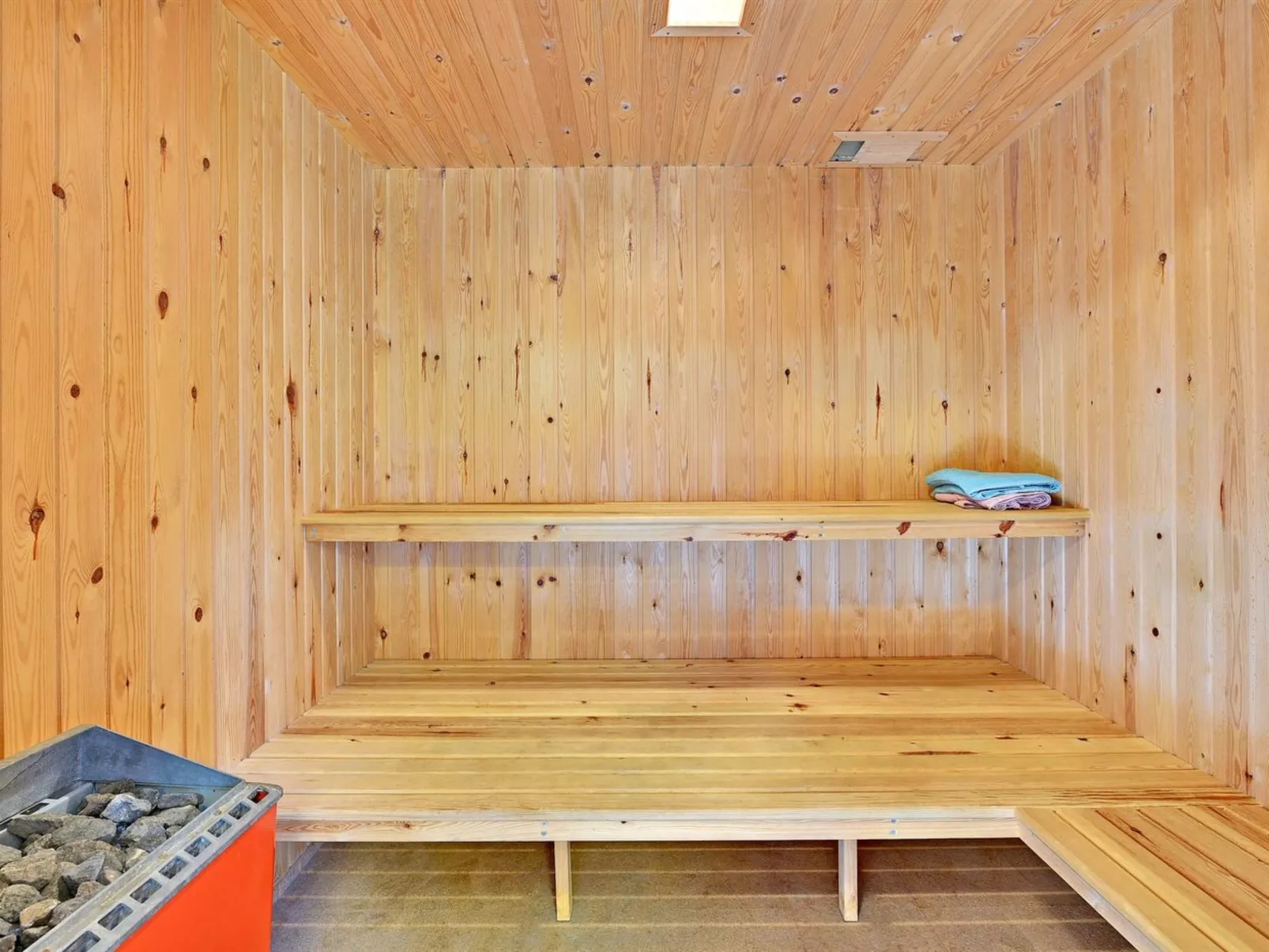 "Editt" - 2km from the sea-Binnen