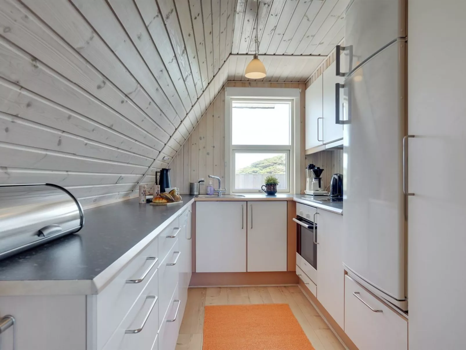 "Viona" - 350m from the sea-Binnen