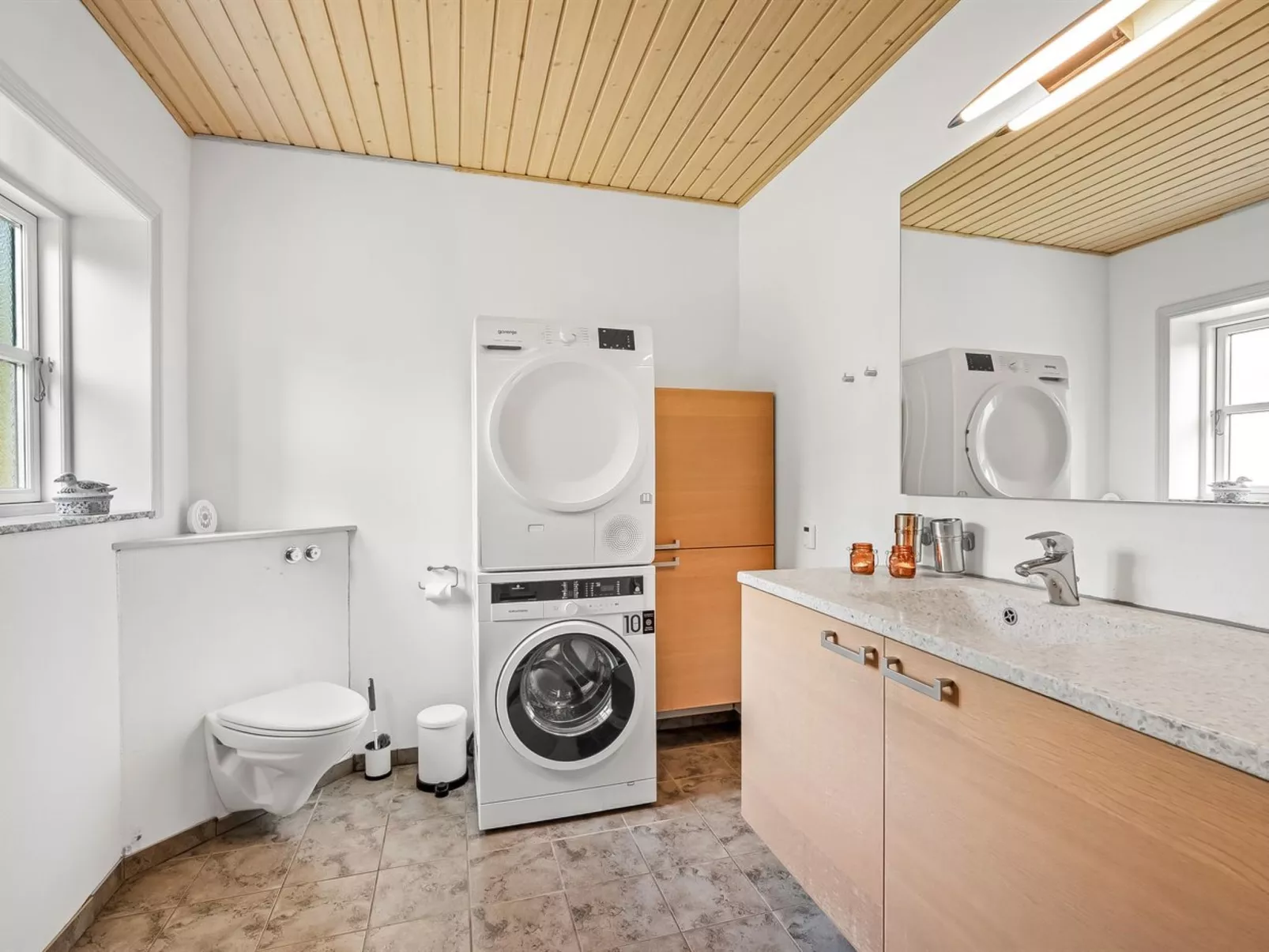 "Urte" -  from the sea-Binnen