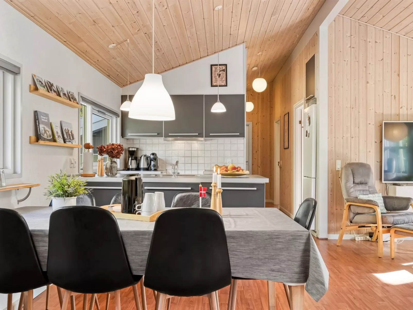 "Barne" - 4km from the sea-Binnen