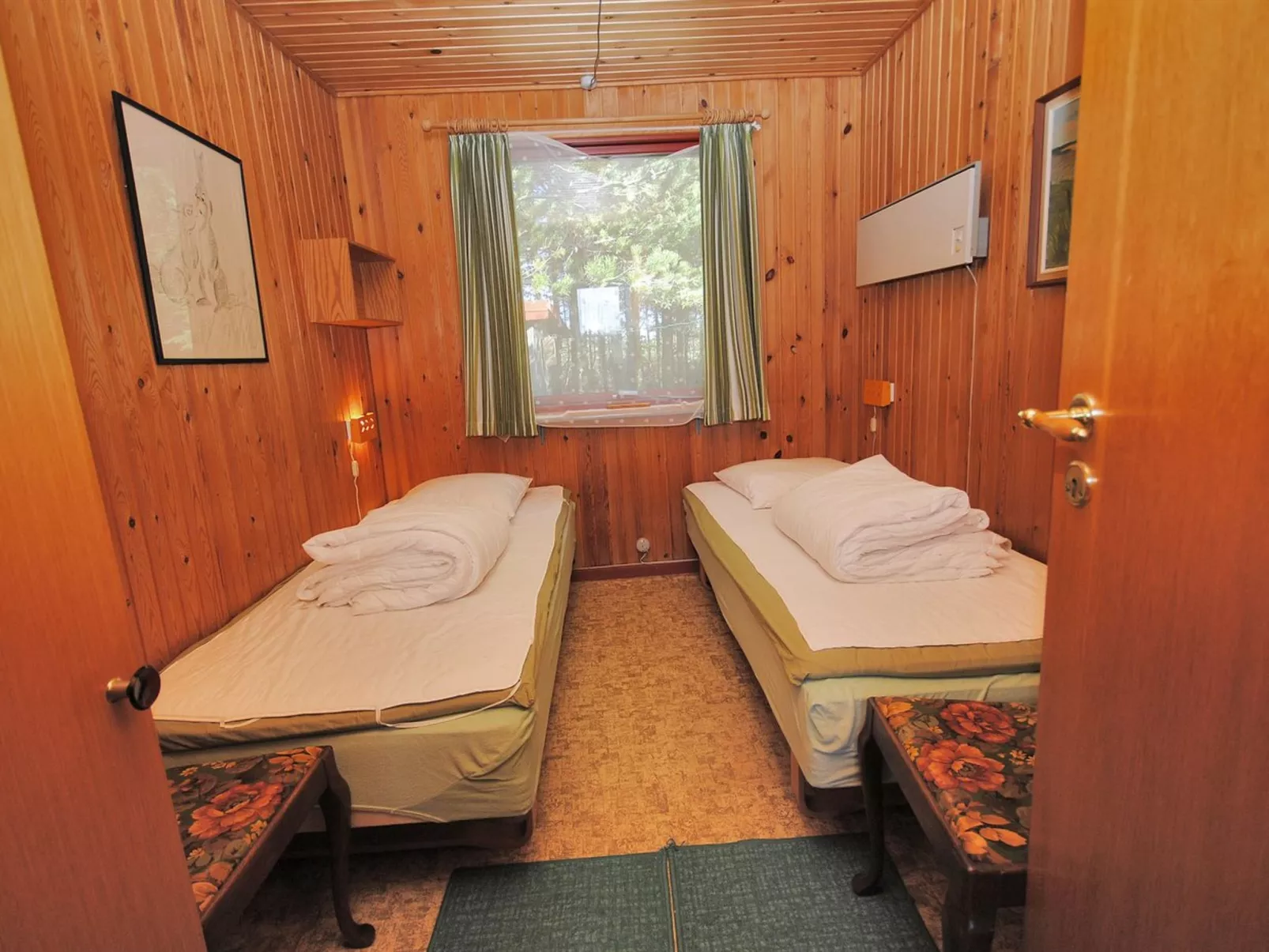 "Neven" - 900m from the sea-Binnen