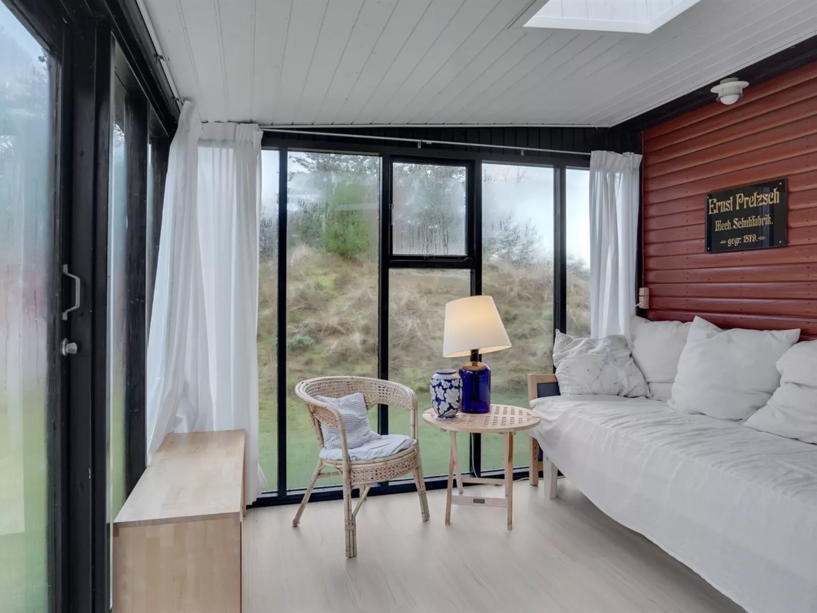 "Lykka" - 950m from the sea-Binnen