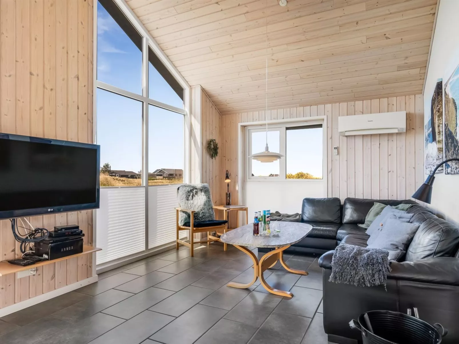 "Hornbogi" - 300m from the sea-Binnen