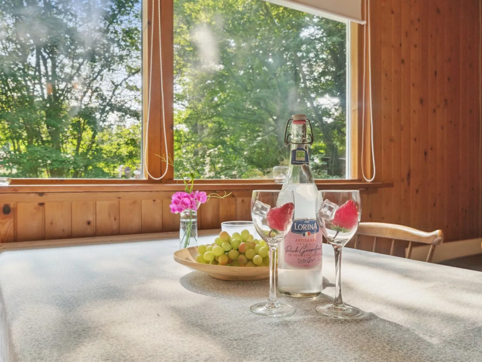 "Joske" - 250m from the sea-Binnen