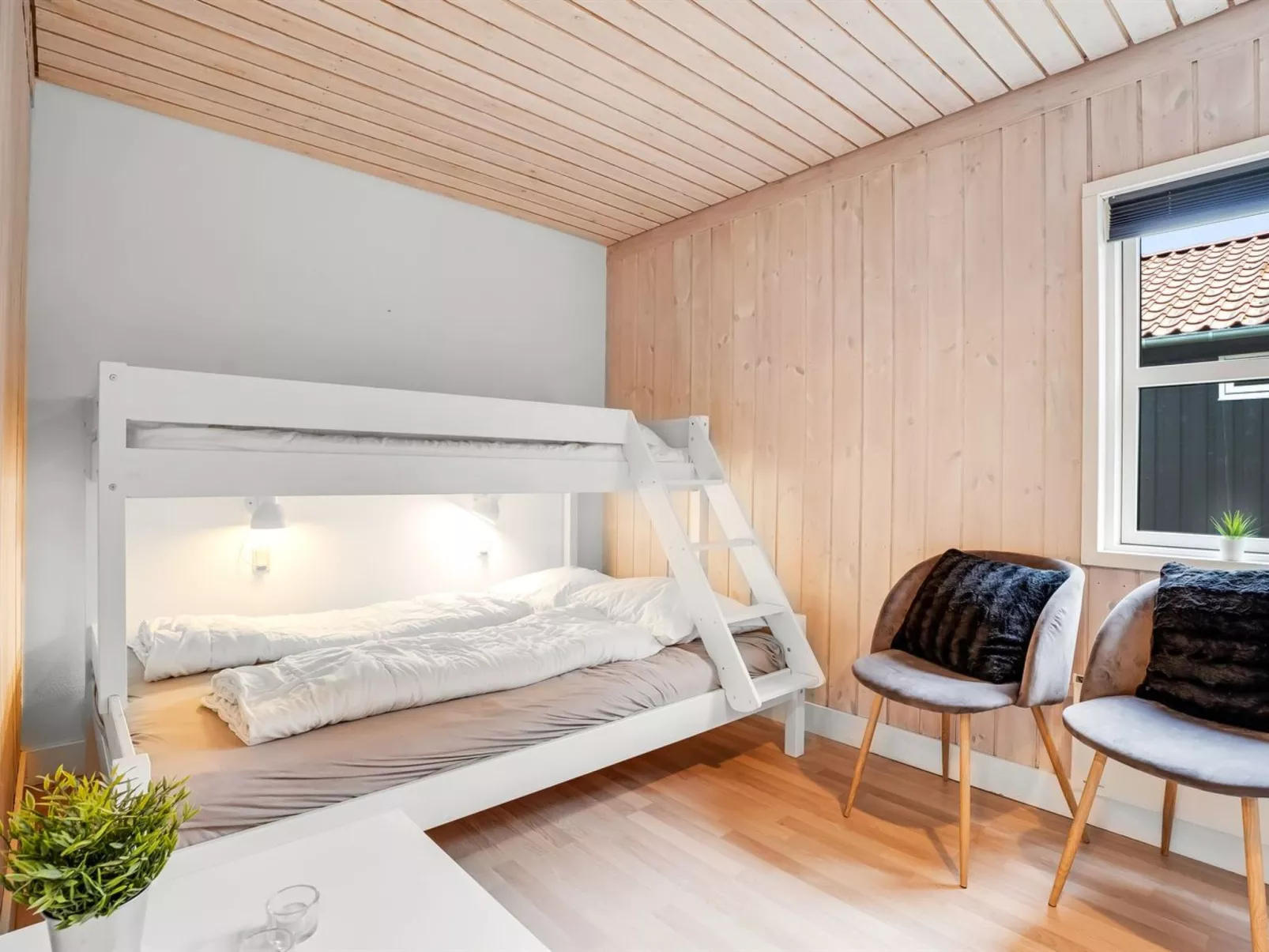 "Torsten" - 30m from the sea-Binnen