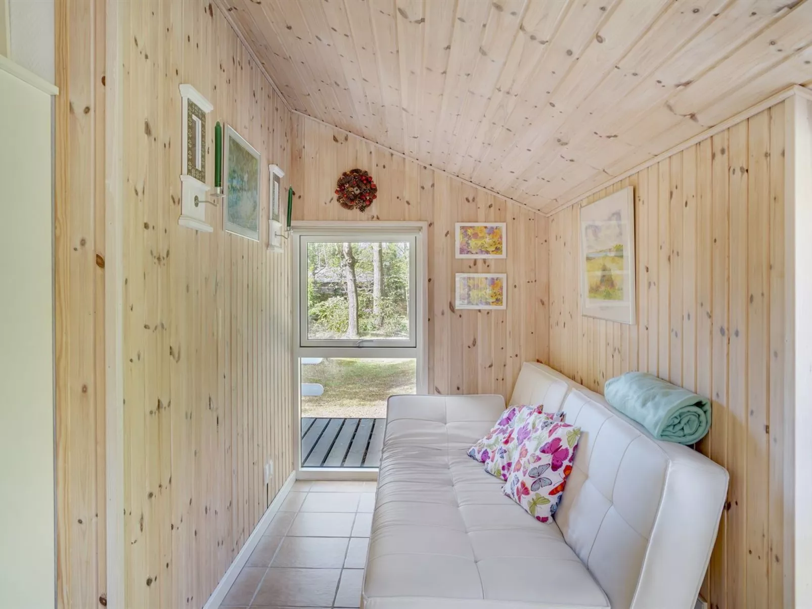 "Eweline" - 75m from the sea-Binnen