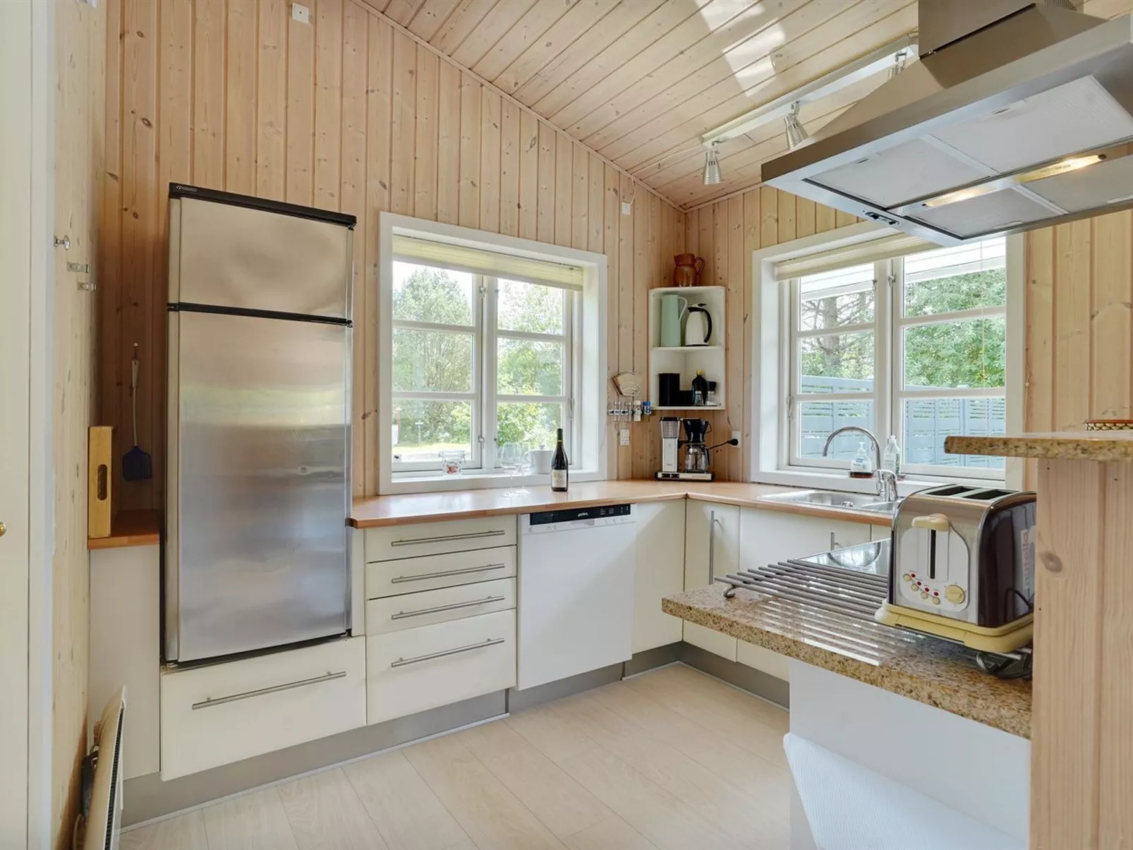 "Aldis" - 300m from the sea-Binnen