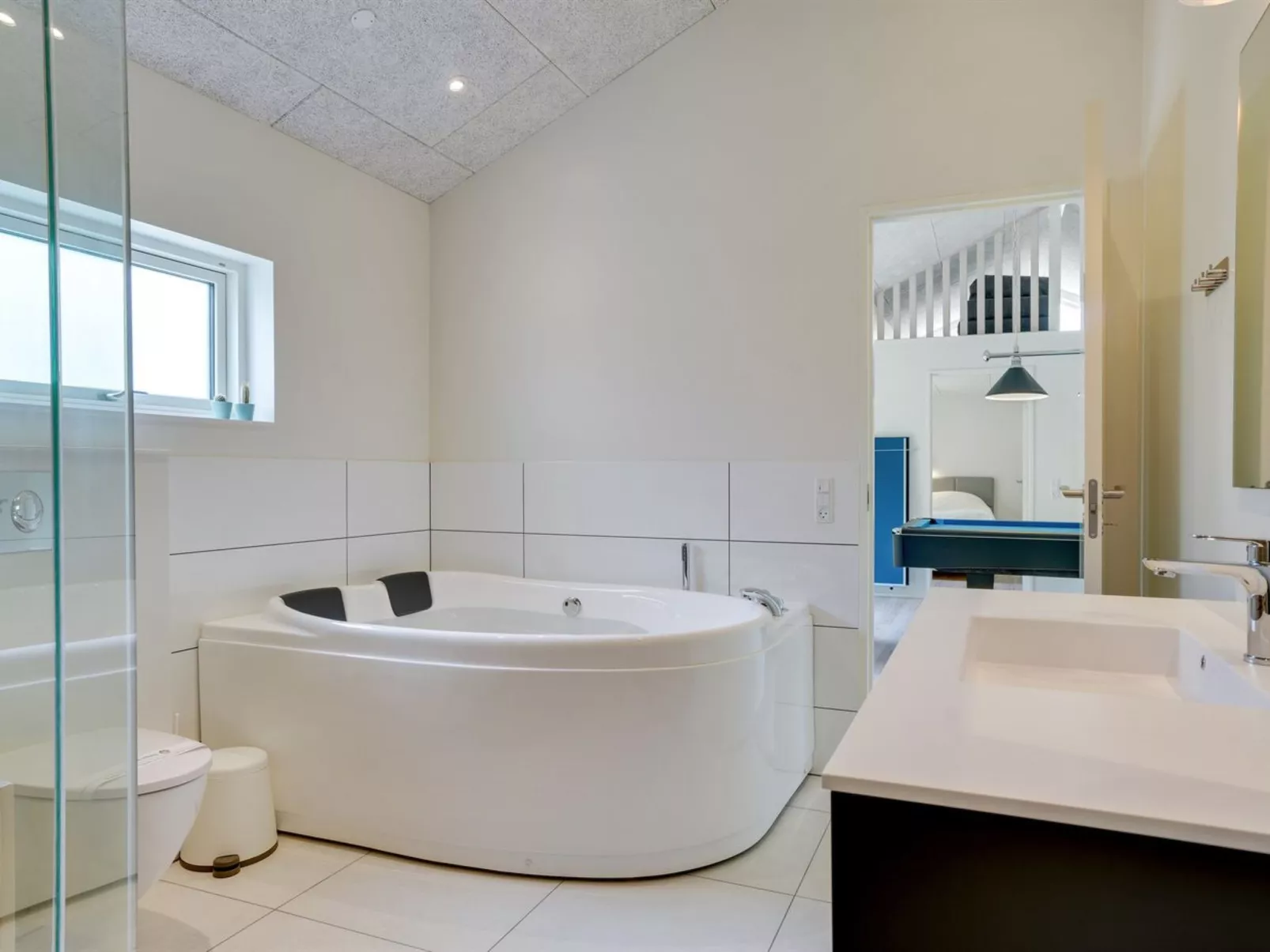 "Antonina" - 800m from the sea-Binnen