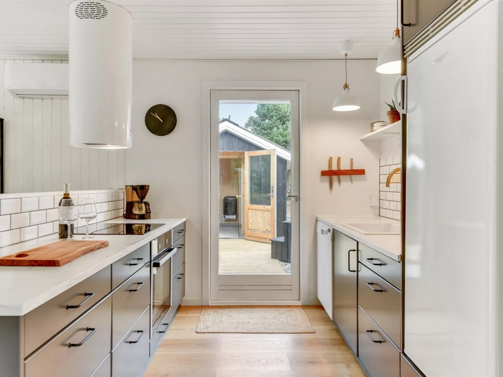 "Doreen" -  from the sea-Binnen