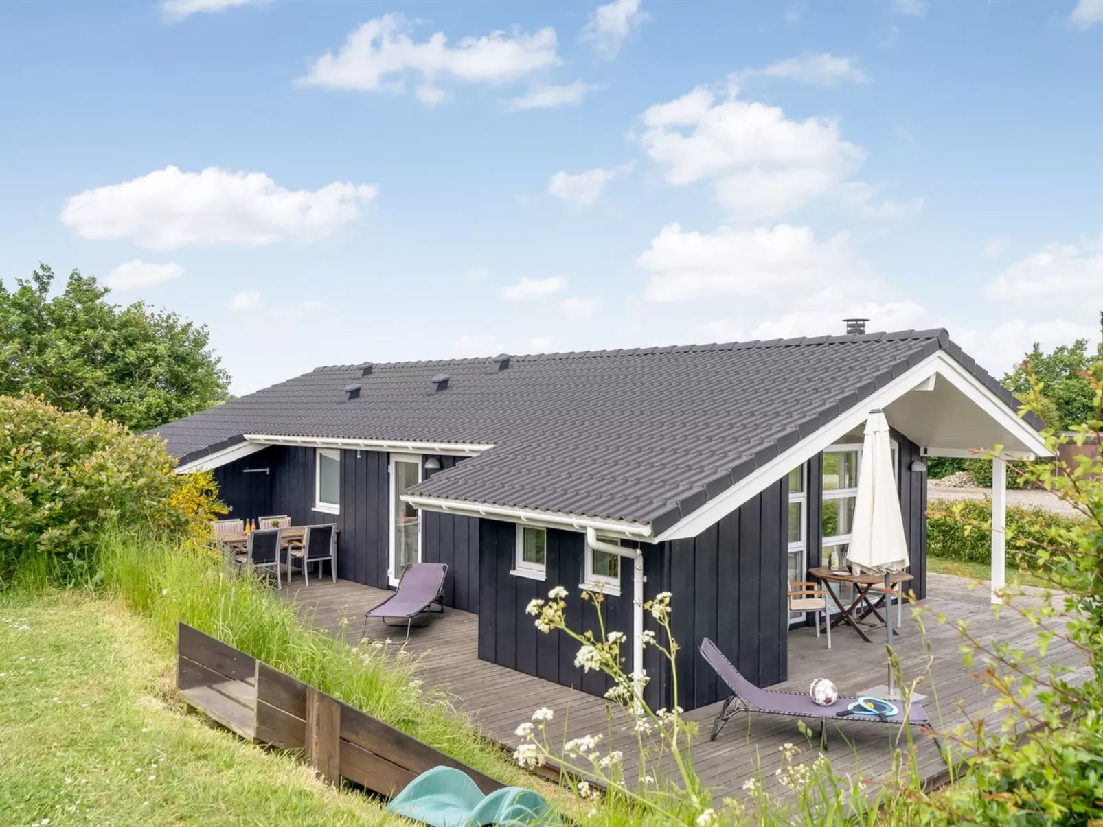 "Tanna" - 330m to the fjord-Buiten