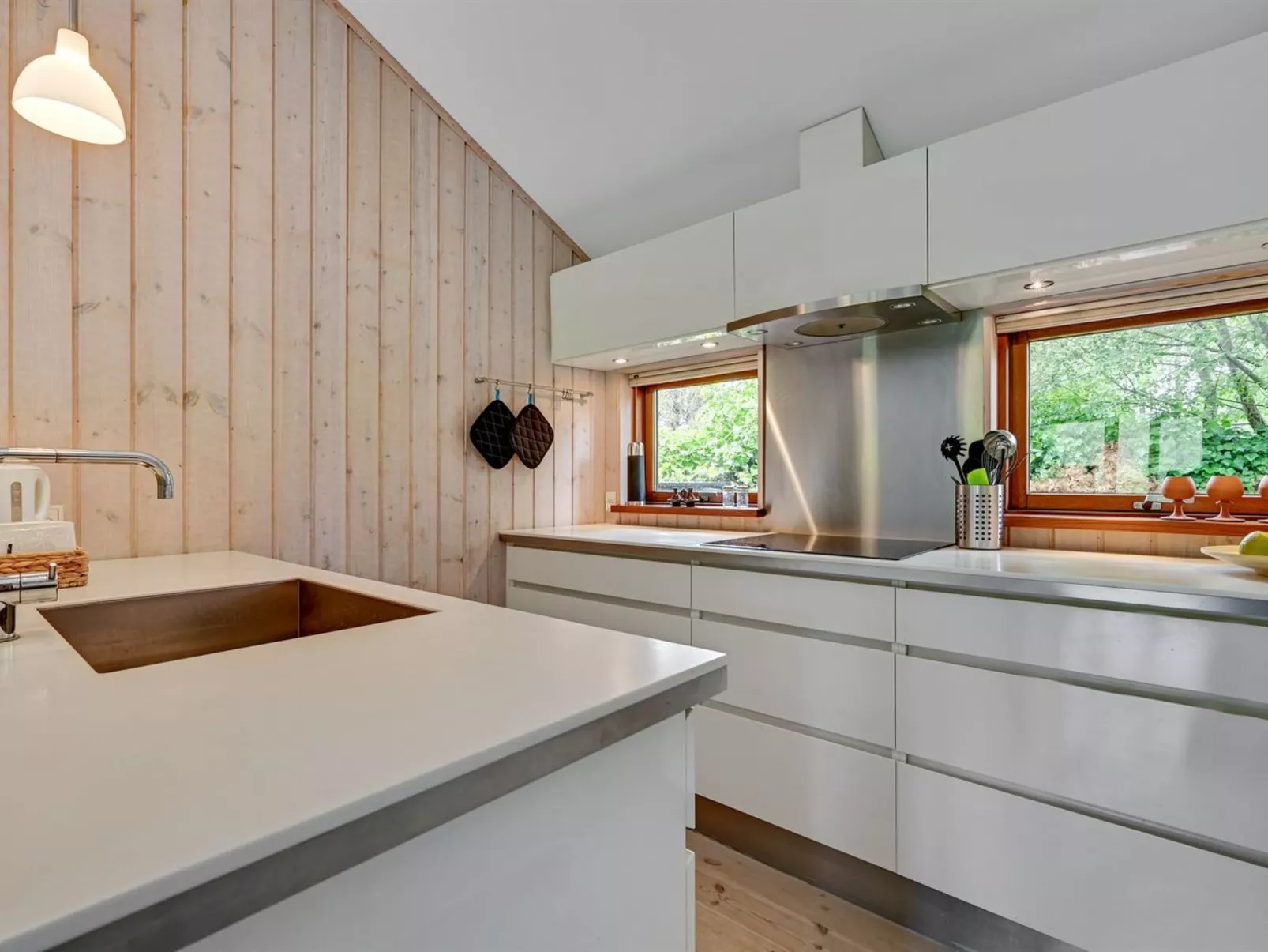 "Gustine" - 300m from the sea-Binnen