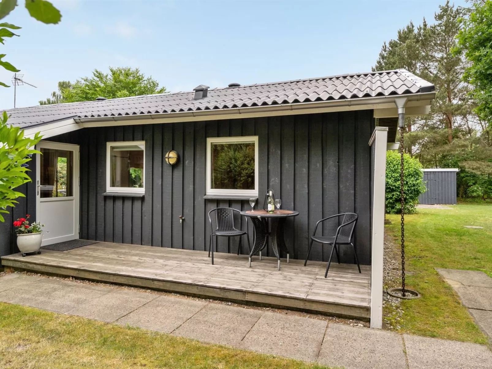 "Farthin" - 800m from the sea-Buiten