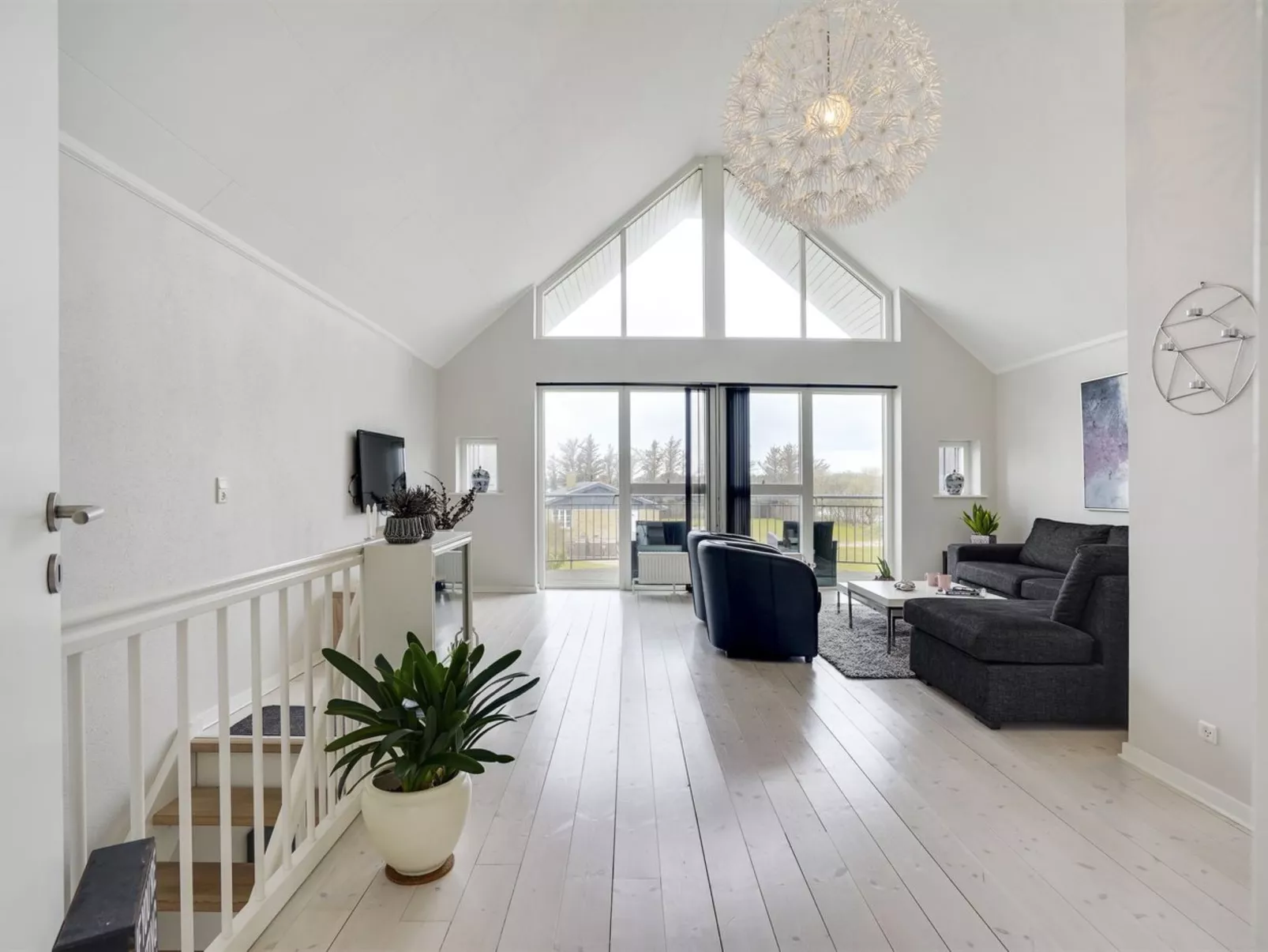 "Katharine" - 600m from the sea-Binnen