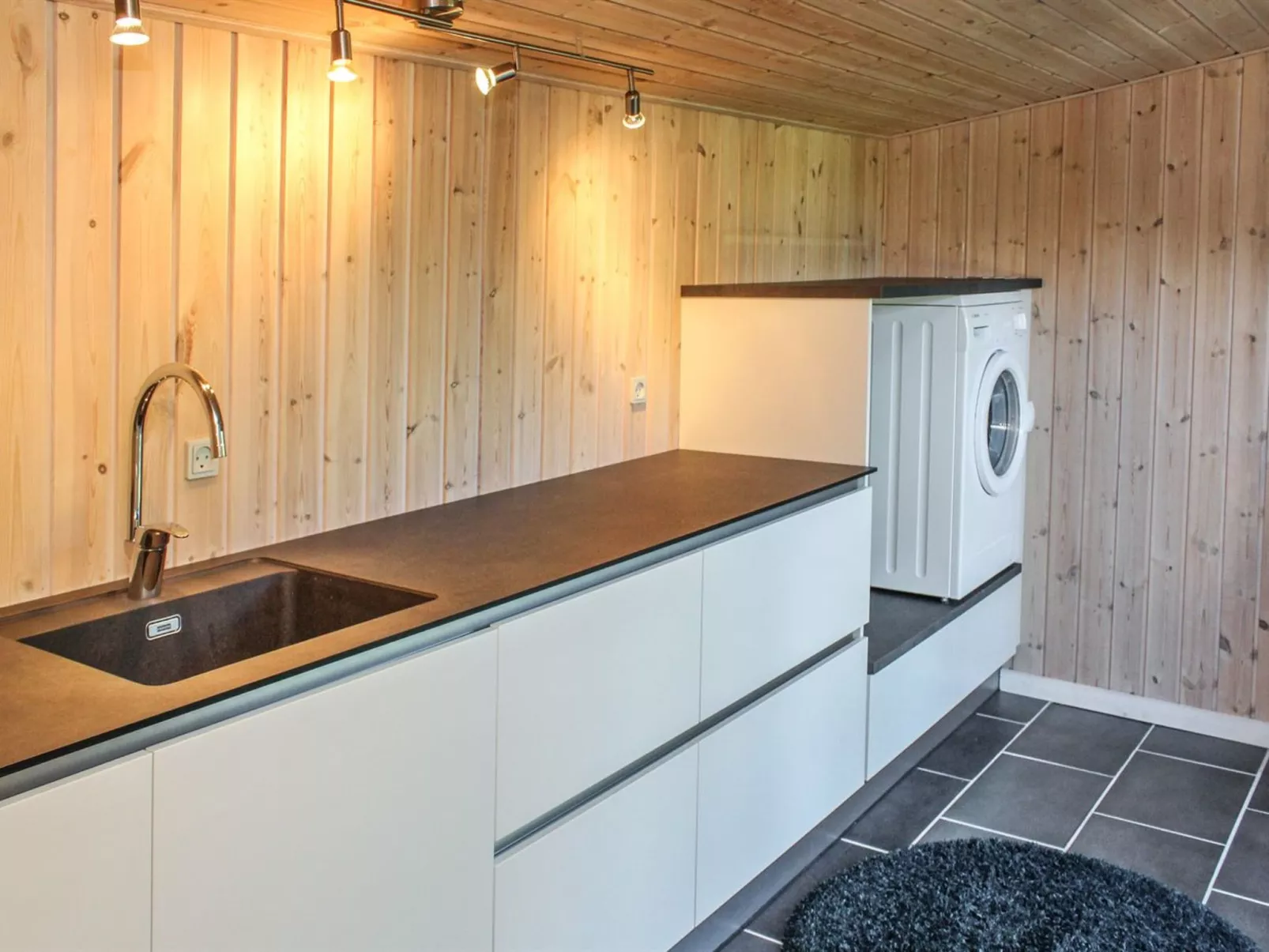 "Marlena" - 150m from the sea-Binnen