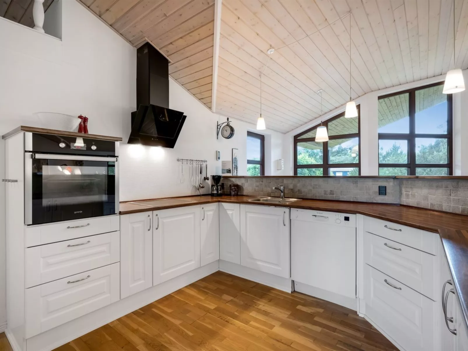 "Silvia" - 300m to the fjord-Binnen