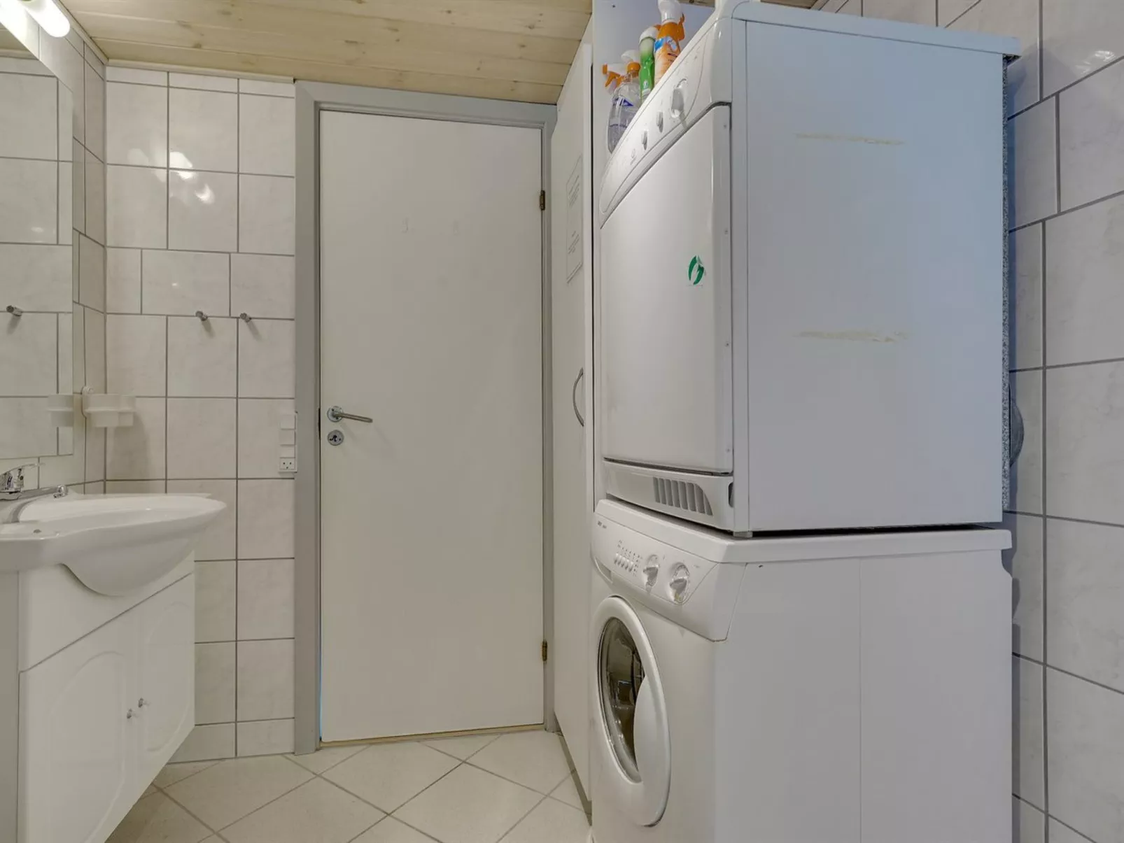 "Sora" - 2km from the sea-Binnen