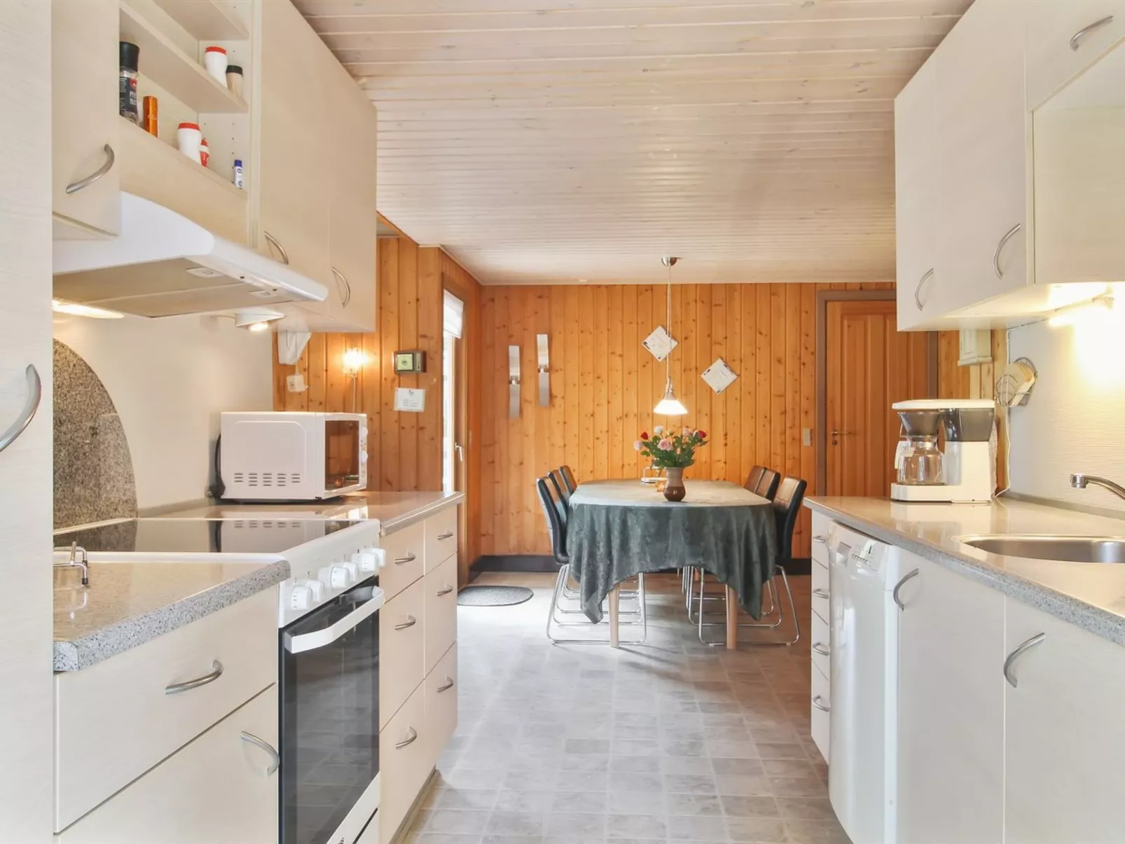 "Friedeman" - 29km from the sea-Binnen