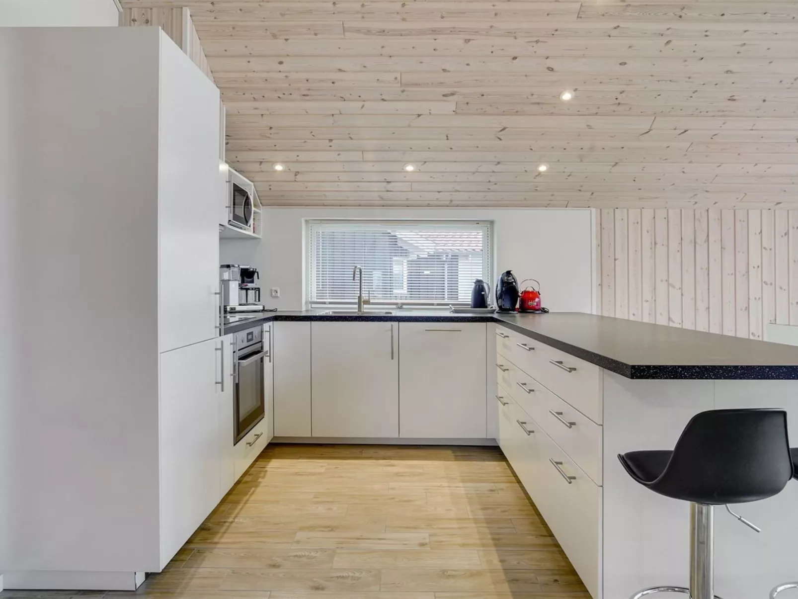 "Domi" - 1.2km from the sea-Binnen