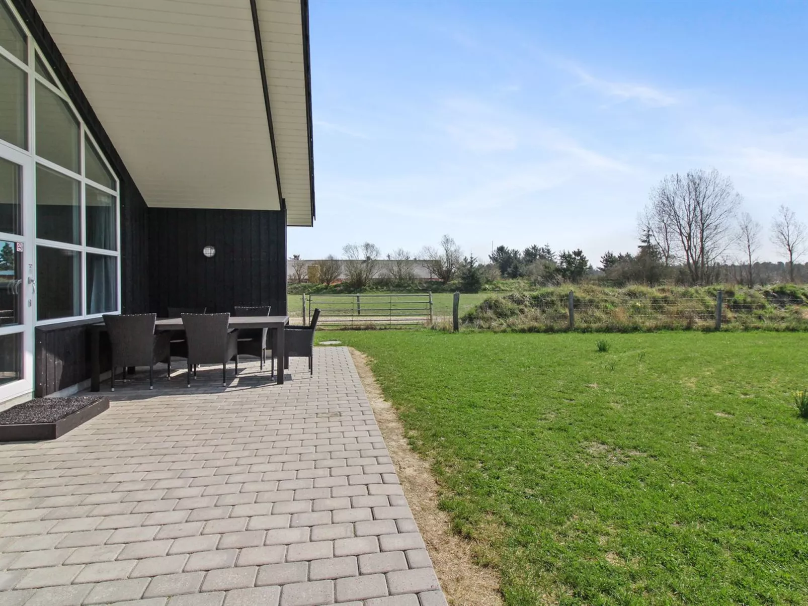 "Ethel" - 1.5km to the fjord-Buiten