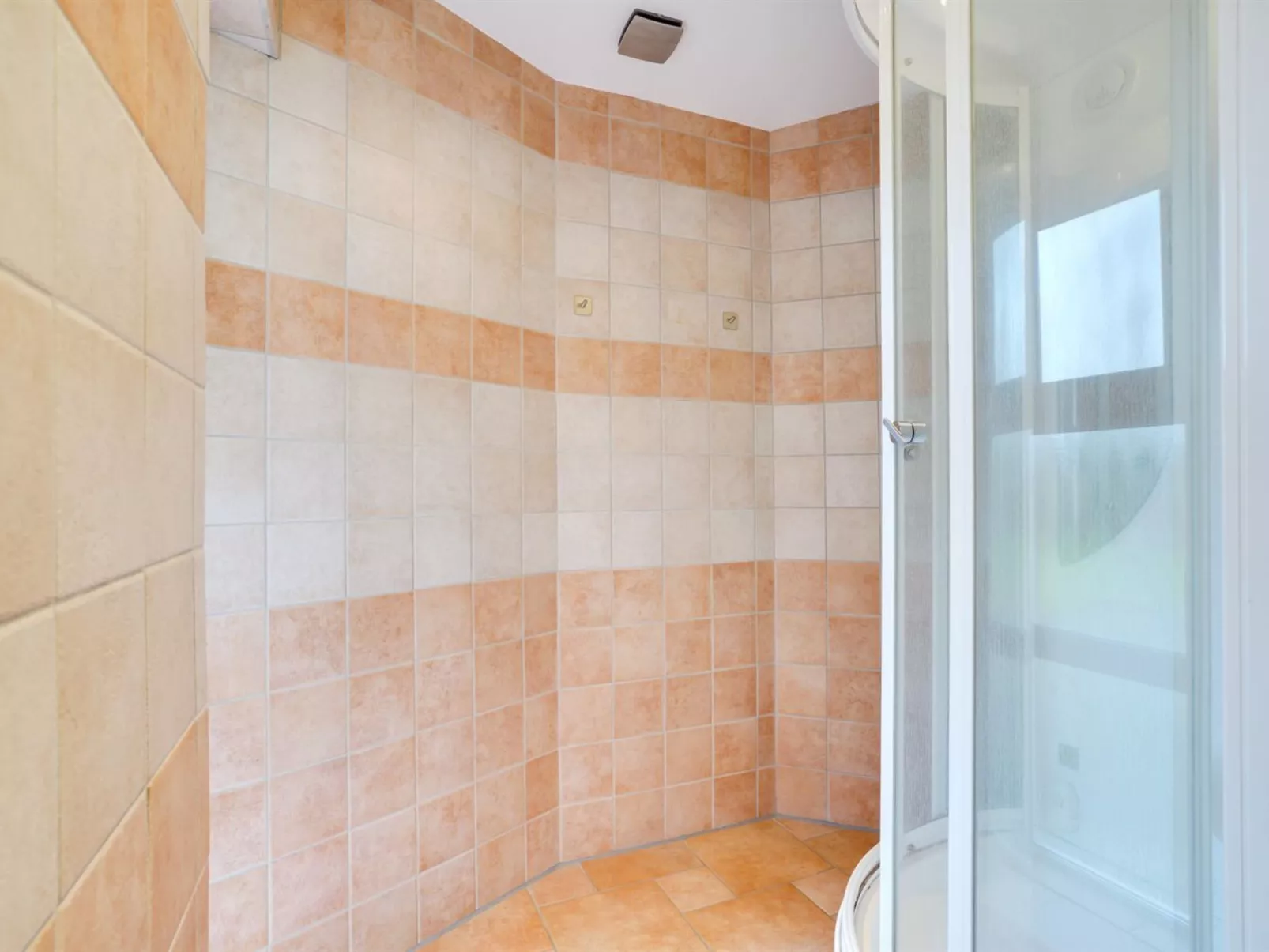 "Philip" - 2km from the sea-Binnen