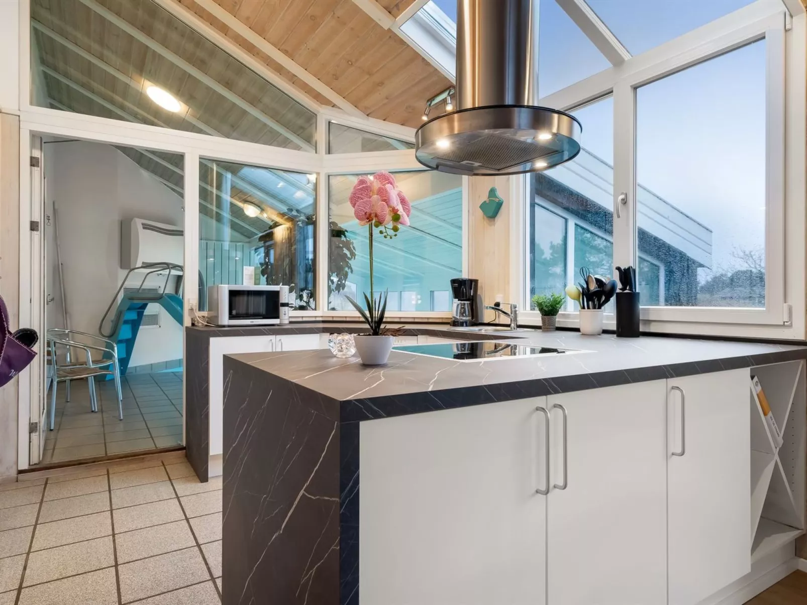 "Amadahy" - 950m from the sea-Binnen