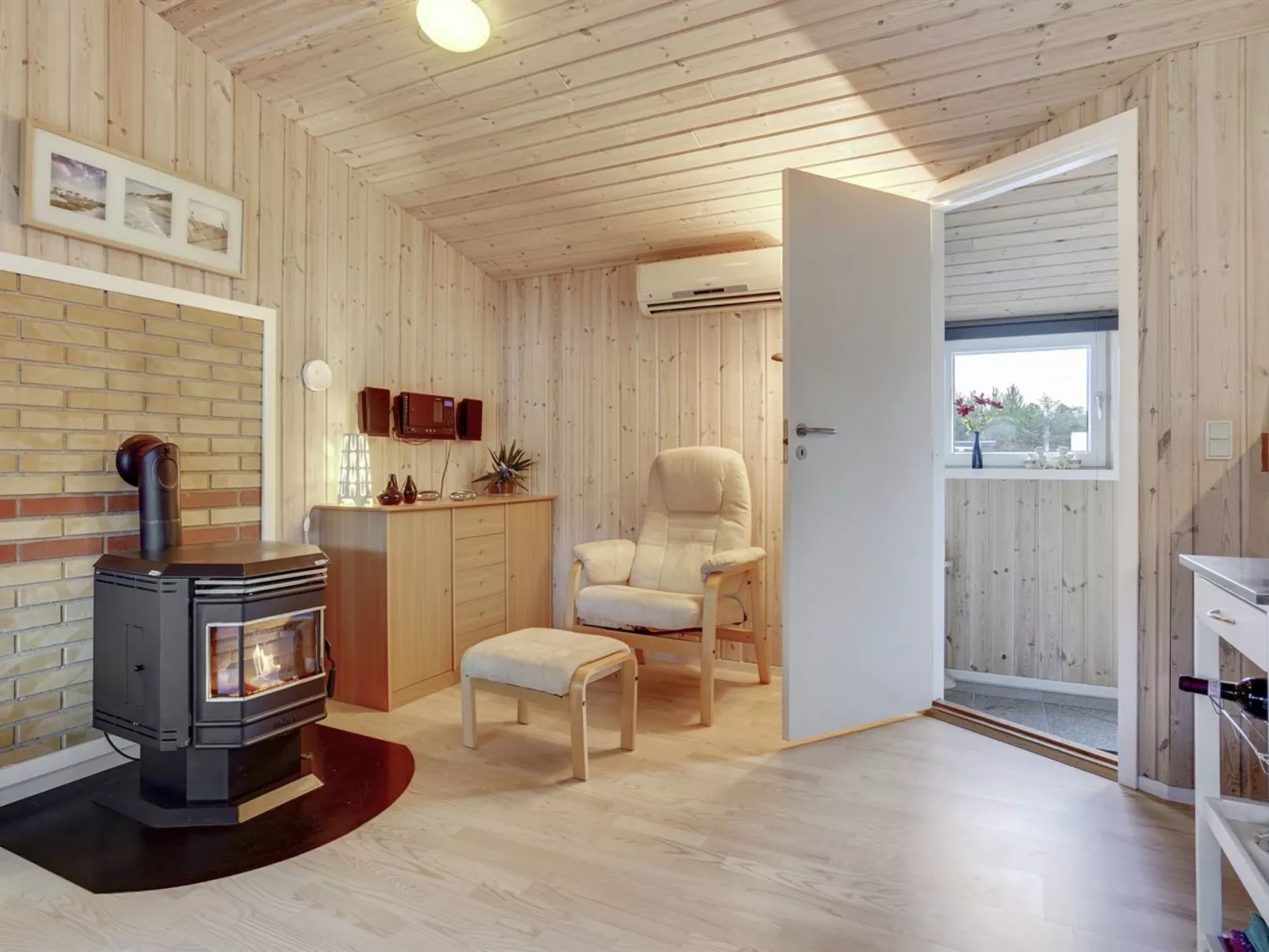 "Hylleborg" - 400m from the sea-Binnen